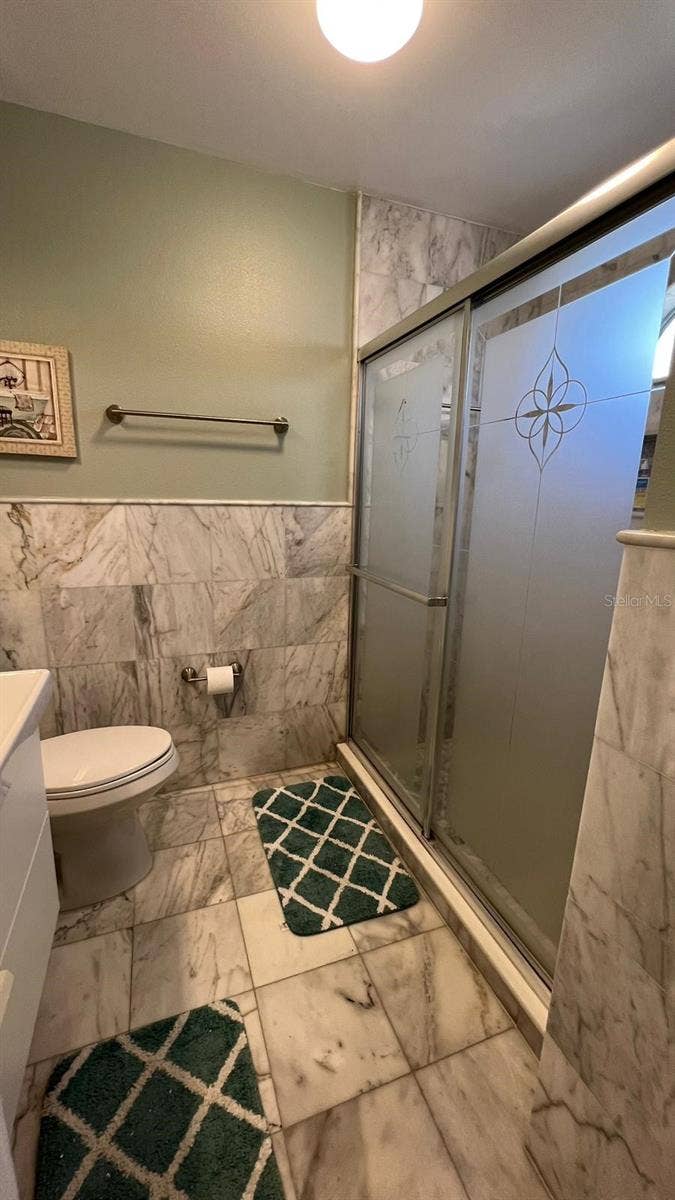 5086 ERNST COURT, #35, Orlando, FL 32819 5086 ERNST COURT, #35, Orlando, FL 32819