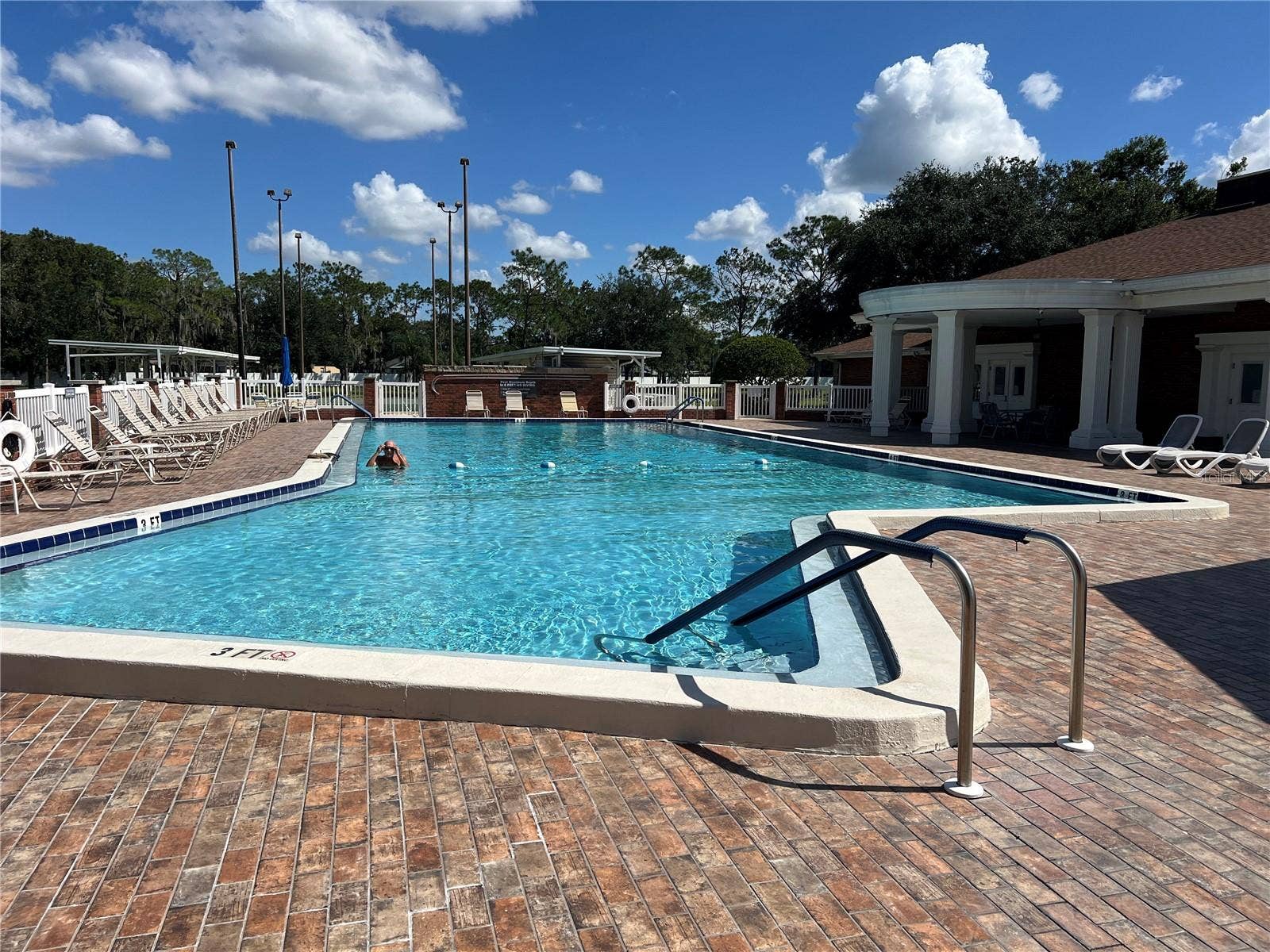 4851 COLONNADES CLUB BOULEVARD, Lakeland, FL 33811 4851 COLONNADES CLUB BOULEVARD, Lakeland, FL 33811
