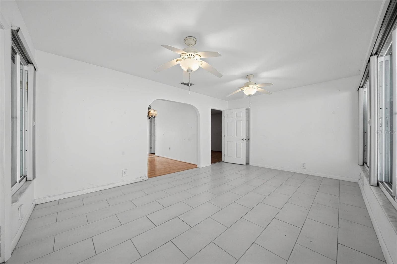 4851 COLONNADES CLUB BOULEVARD, Lakeland, FL 33811 4851 COLONNADES CLUB BOULEVARD, Lakeland, FL 33811