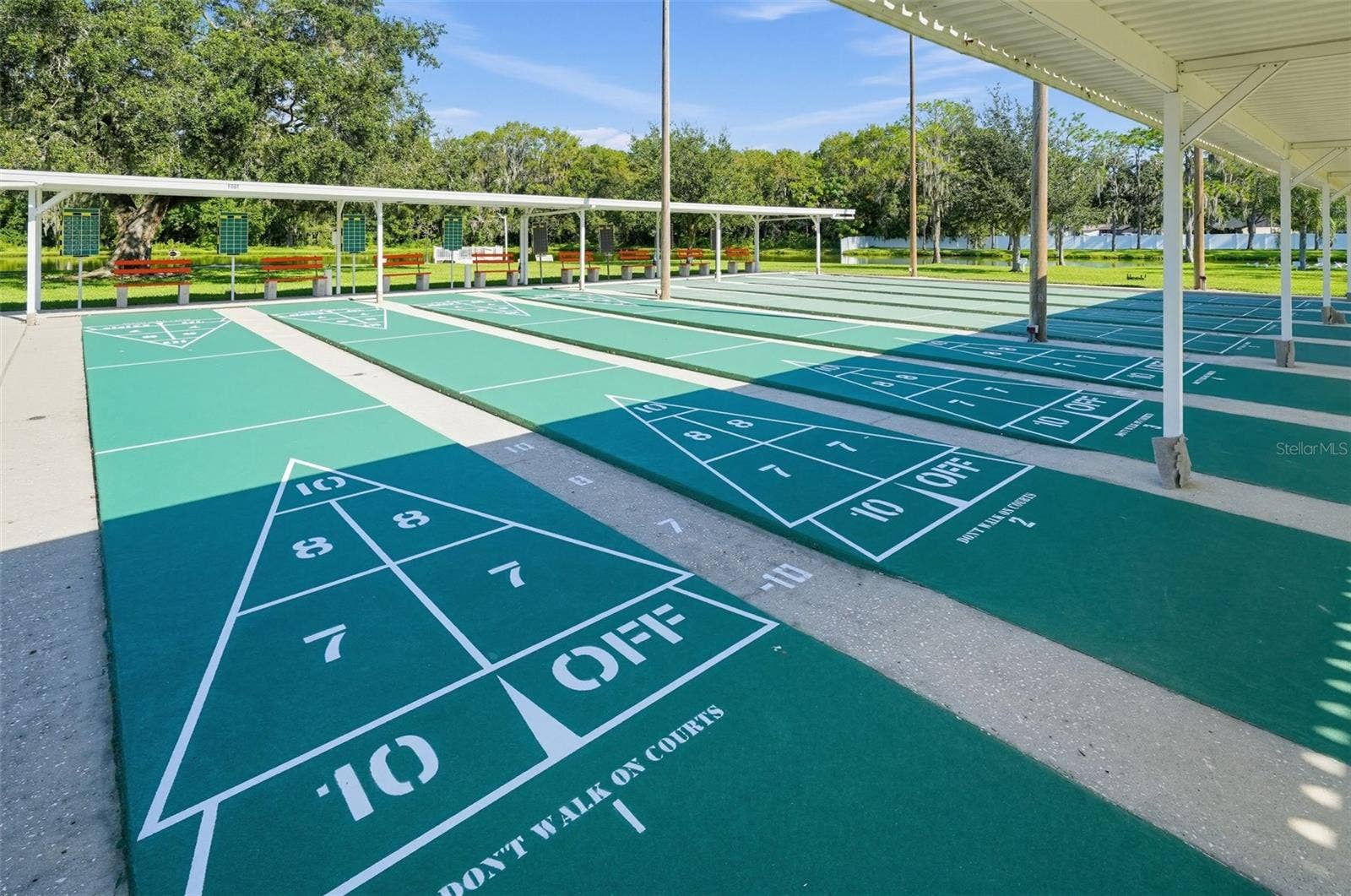 4851 COLONNADES CLUB BOULEVARD, Lakeland, FL 33811 4851 COLONNADES CLUB BOULEVARD, Lakeland, FL 33811