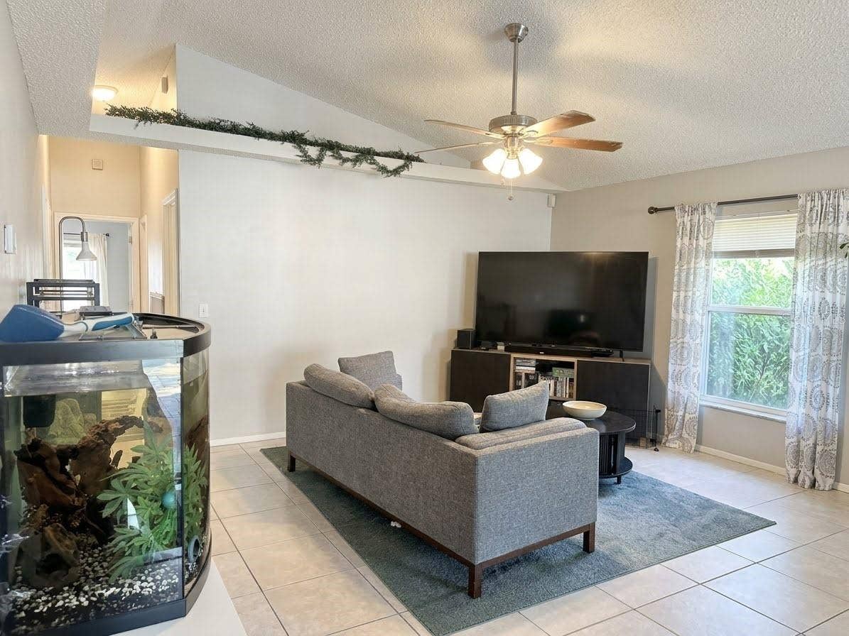 989 HAMLET COURT, Maitland, FL 32751 989 HAMLET COURT, Maitland, FL 32751