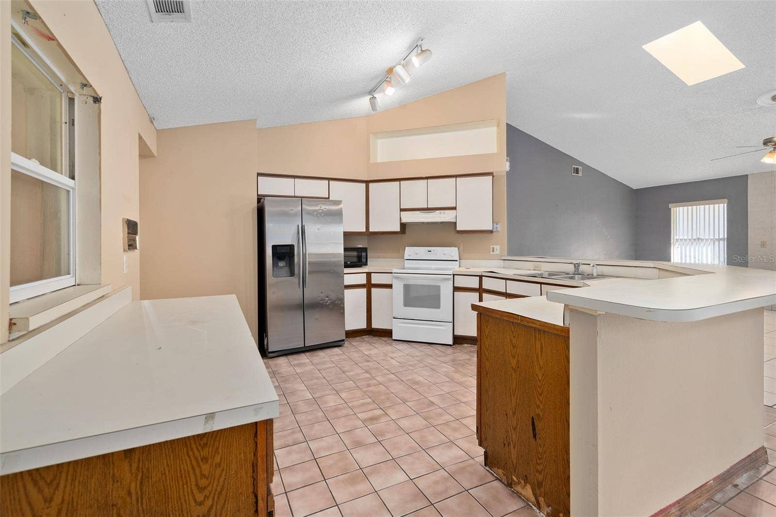 3424 ALISSA COURT, Orlando, FL 32808 3424 ALISSA COURT, Orlando, FL 32808