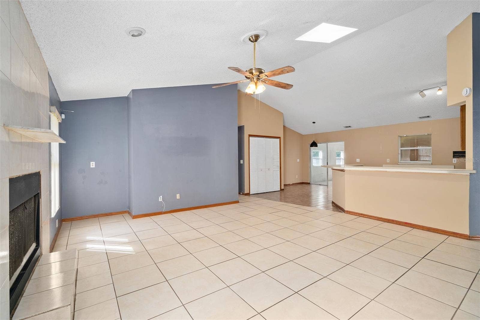 3424 ALISSA COURT, Orlando, FL 32808 3424 ALISSA COURT, Orlando, FL 32808