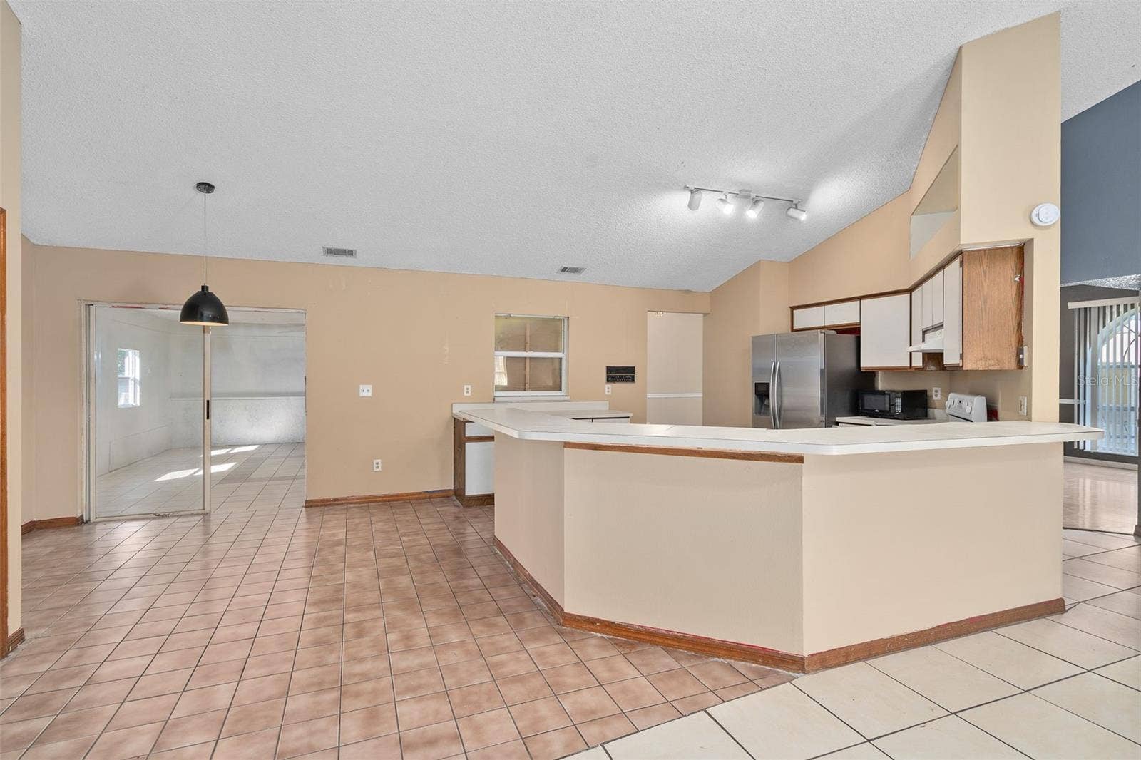 3424 ALISSA COURT, Orlando, FL 32808 3424 ALISSA COURT, Orlando, FL 32808