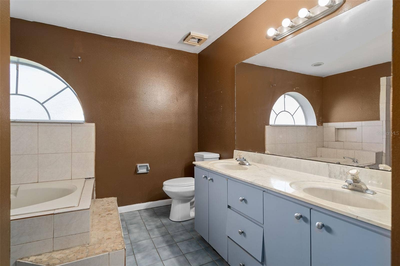 3424 ALISSA COURT, Orlando, FL 32808 3424 ALISSA COURT, Orlando, FL 32808