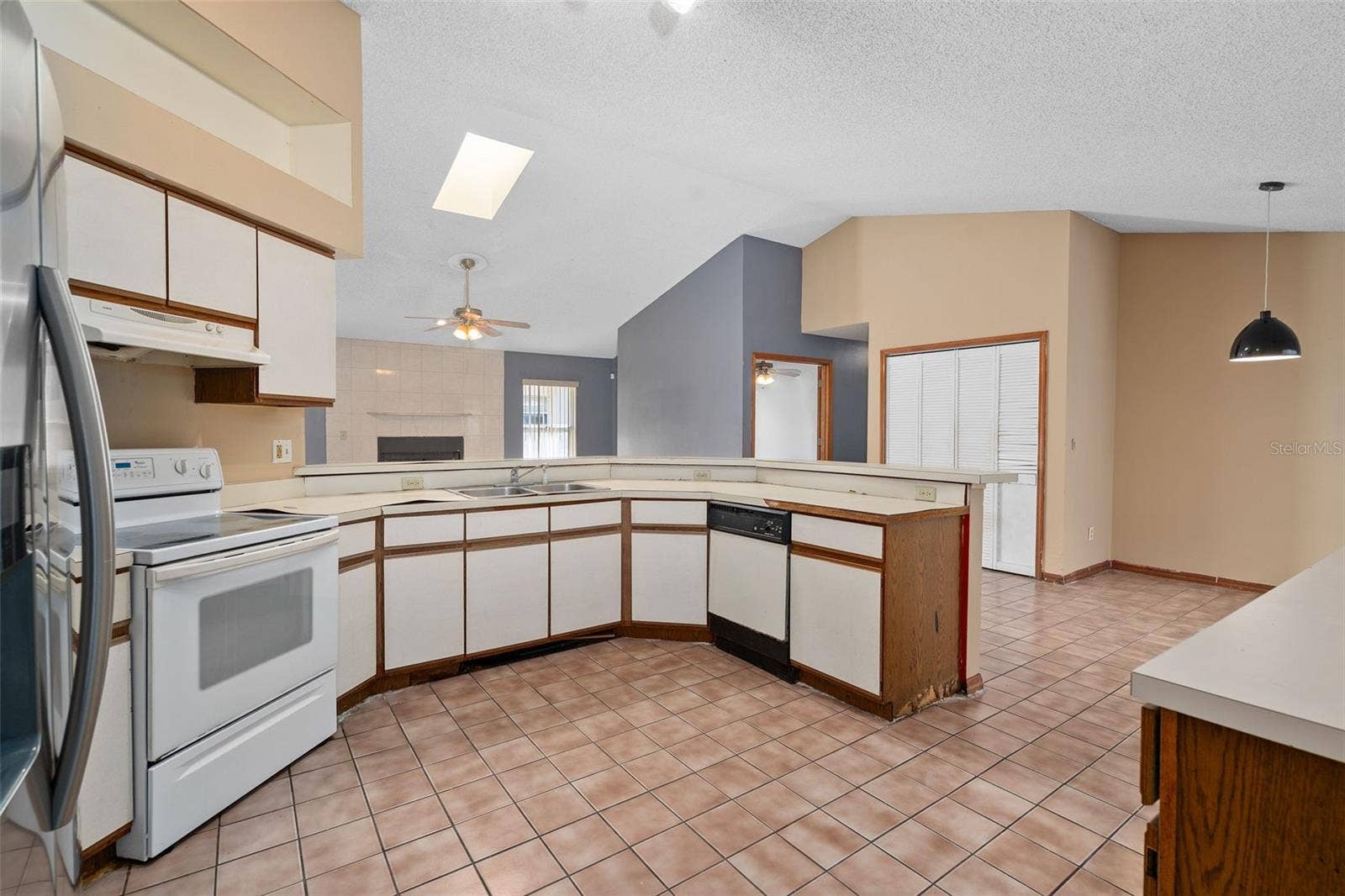 3424 ALISSA COURT, Orlando, FL 32808 3424 ALISSA COURT, Orlando, FL 32808