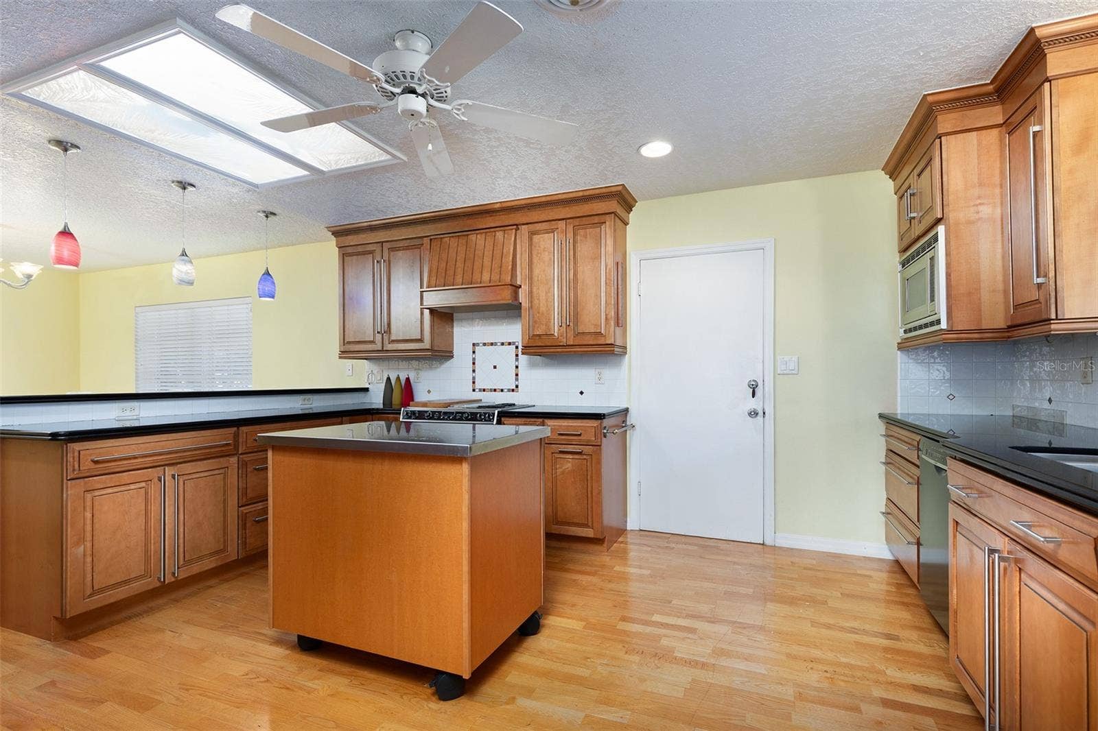 5119 PELLEPORT AVENUE, Belle Isle, FL 32812 Kitchen