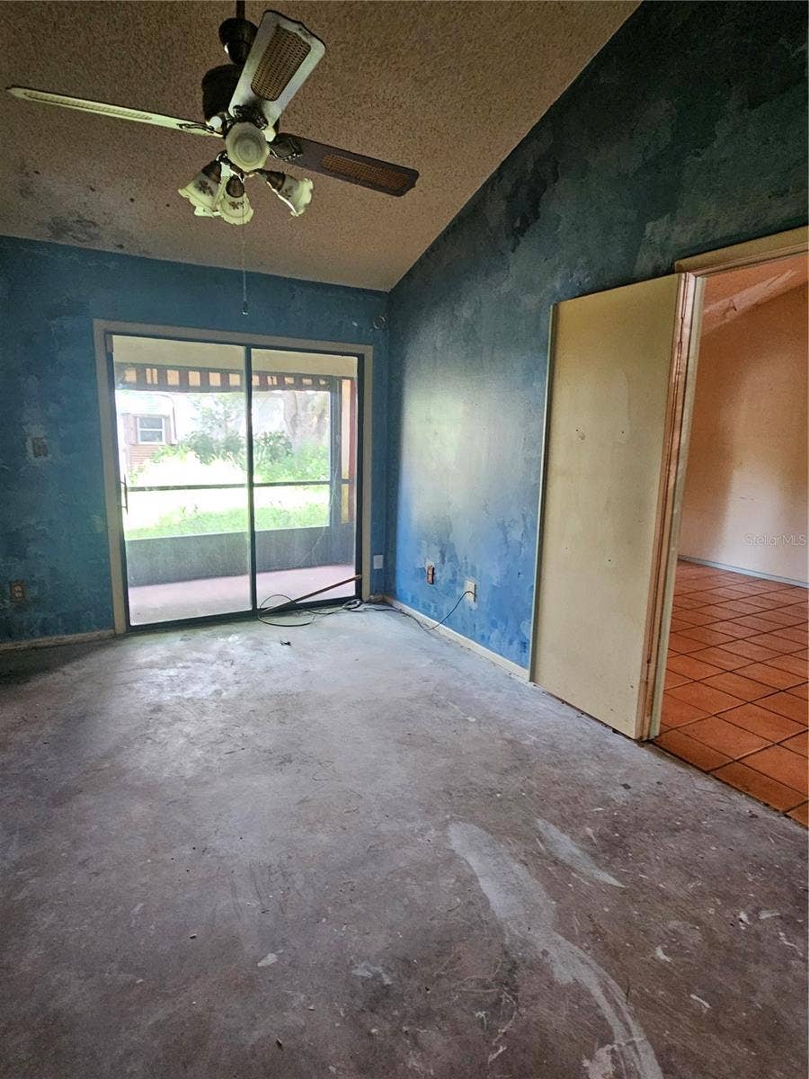 688 GOLDEN SUNSHINE CIRCLE, Orlando, FL 32807 688 GOLDEN SUNSHINE CIRCLE, Orlando, FL 32807