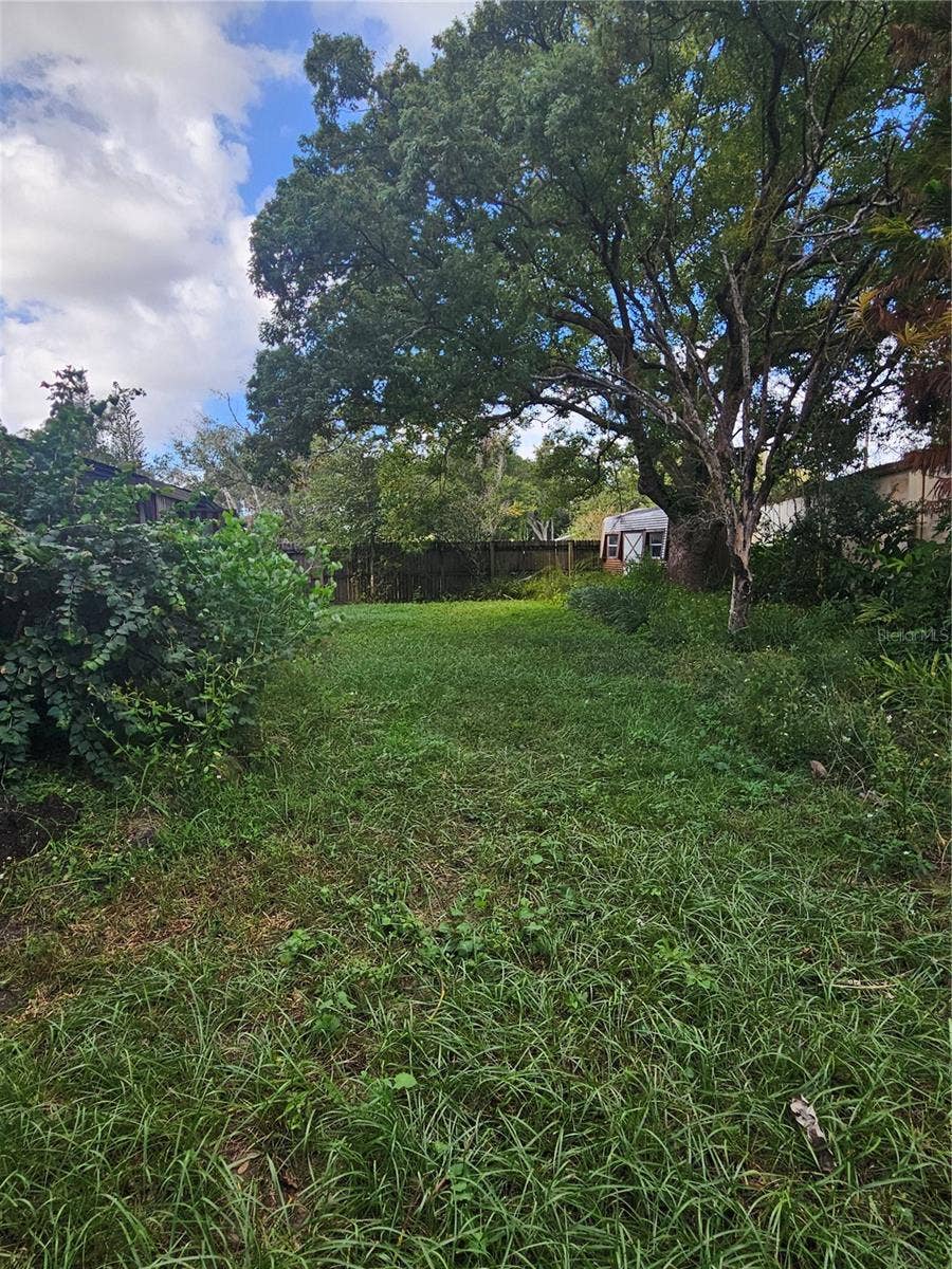 688 GOLDEN SUNSHINE CIRCLE, Orlando, FL 32807 688 GOLDEN SUNSHINE CIRCLE, Orlando, FL 32807