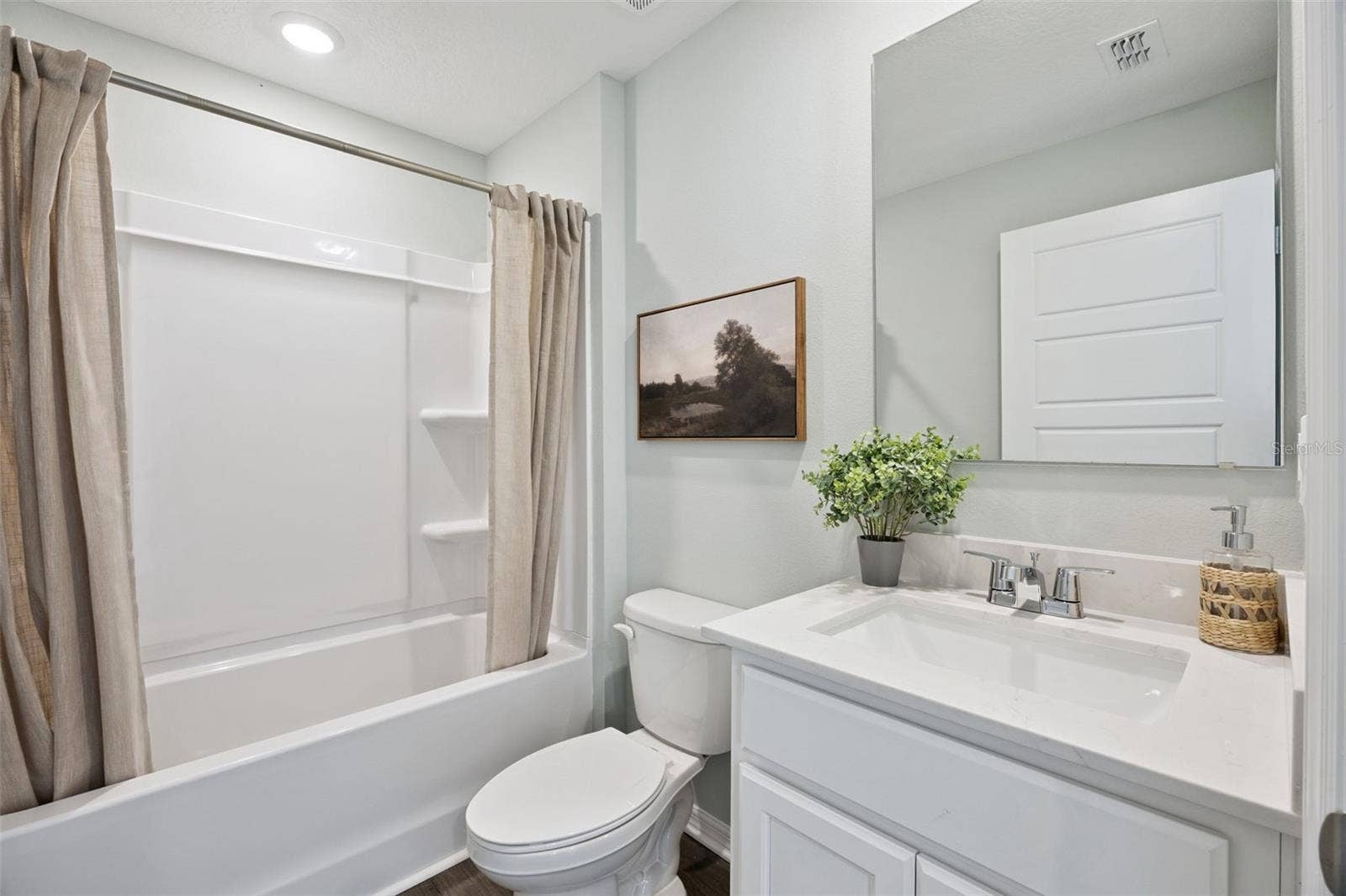 5323 CLOUDBERRY AVENUE, Lakeland, FL 33811 5323 CLOUDBERRY AVENUE, Lakeland, FL 33811