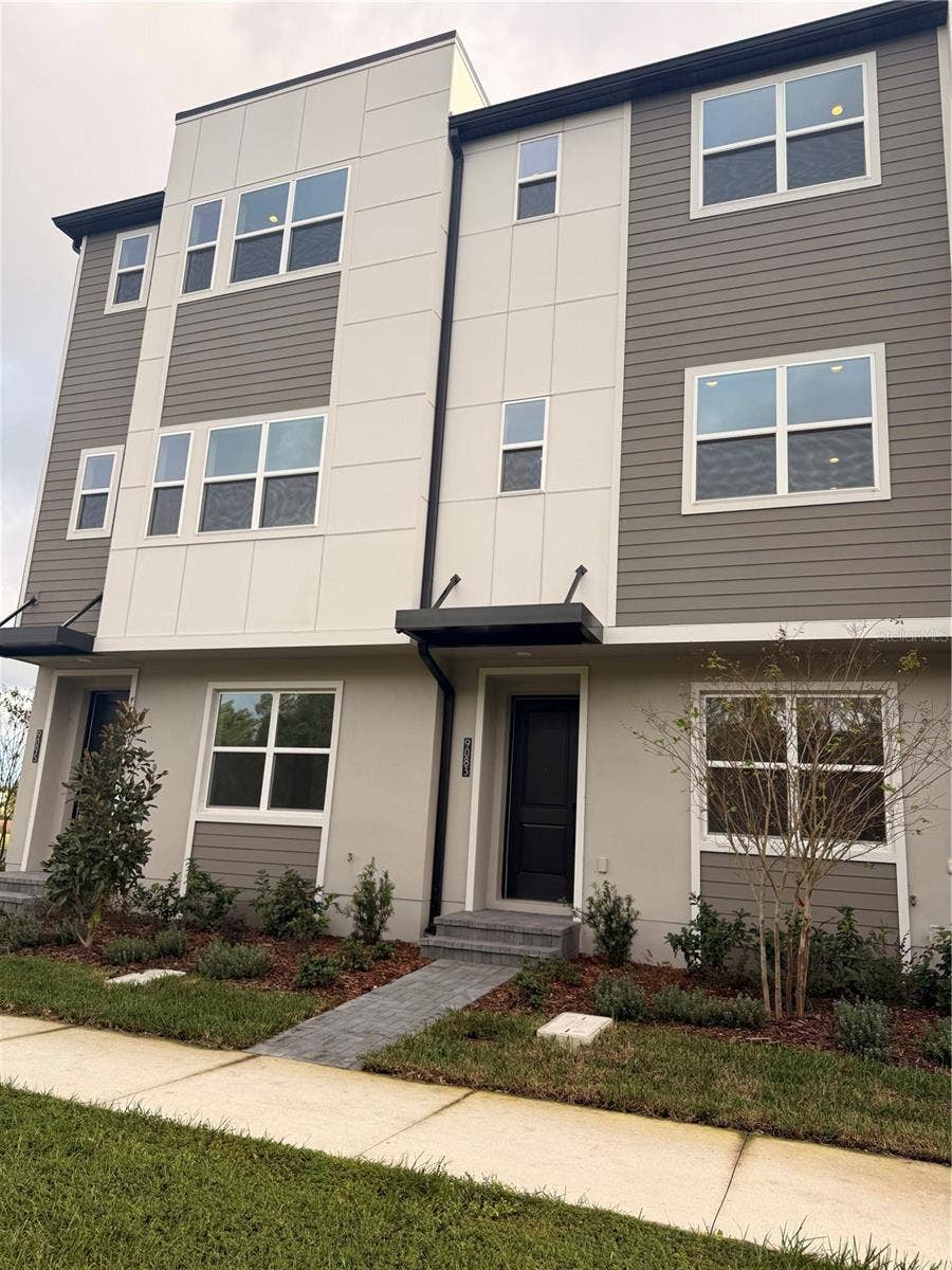 9083 GURSKY ALLEY, Orlando, FL 32827