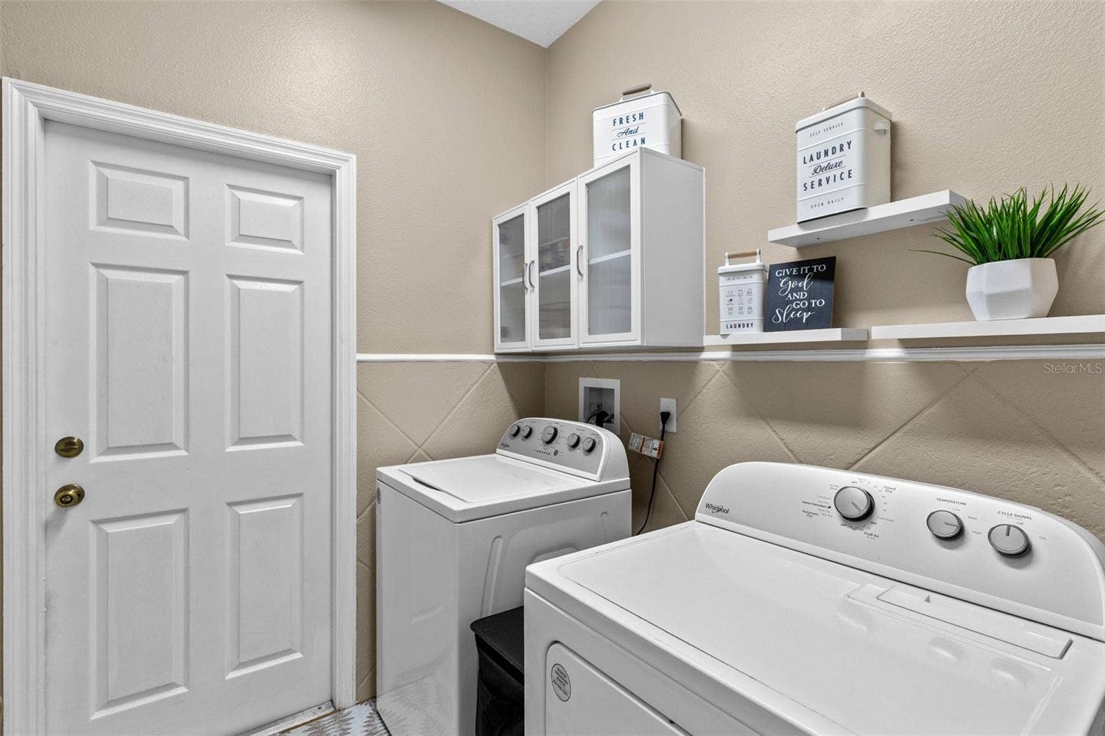10337 ANDOVER POINT CIRCLE, Orlando, FL 32825 Laundry room