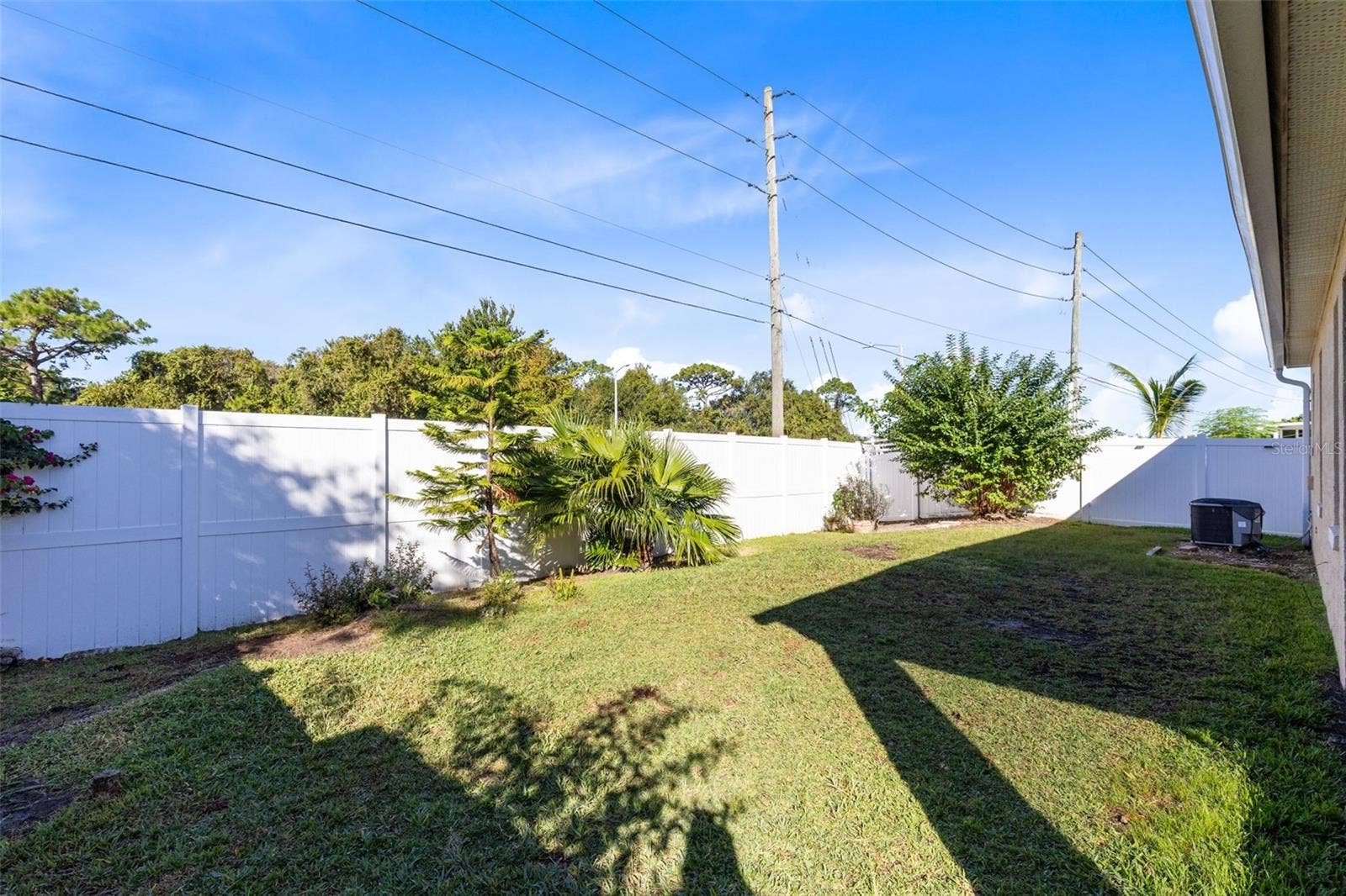 10337 ANDOVER POINT CIRCLE, Orlando, FL 32825 Fenced backyard