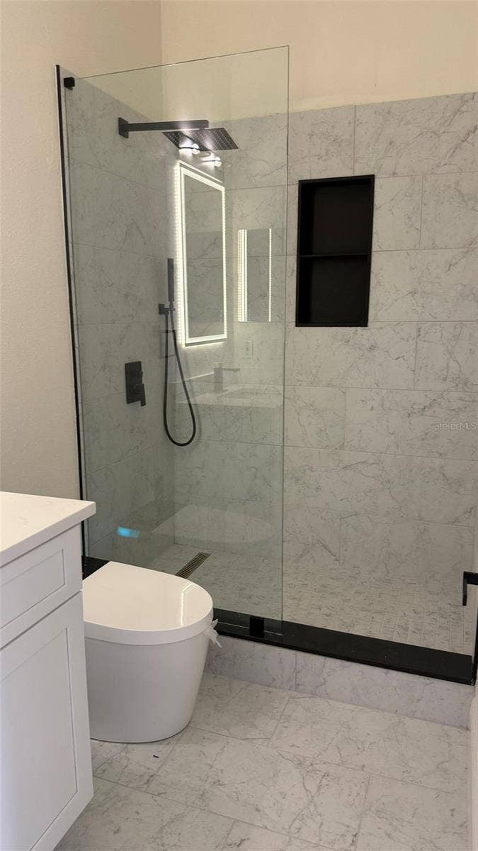 Bedroom 2 in suite Bath