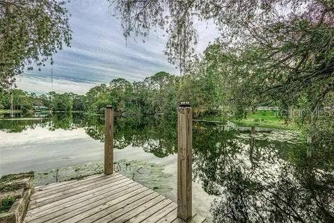 100 ISLAND WAY, Winter Haven, FL 33884