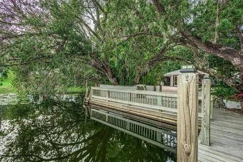 100 ISLAND WAY, Winter Haven, FL 33884