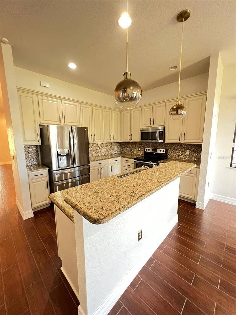 8212 PRESTBURY DRIVE, Orlando, FL 32832 8212 PRESTBURY DRIVE, Orlando, FL 32832