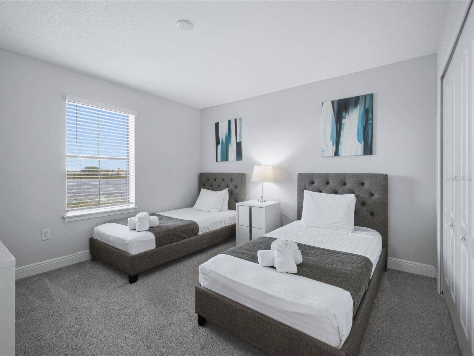 Upstairs ensuite bedroom 5
