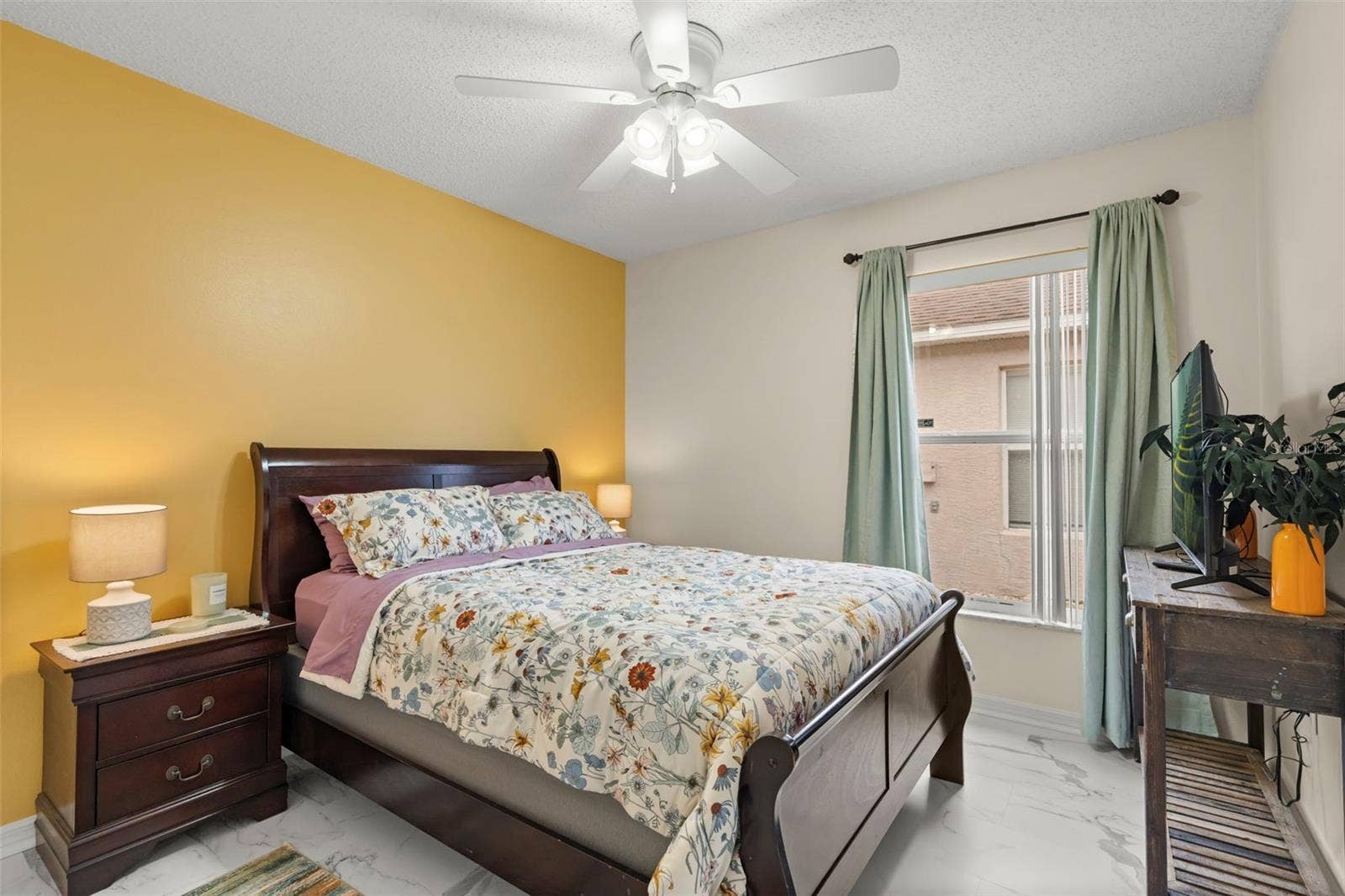551 MAJESTY DRIVE, Davenport, FL 33837 Guest room #1