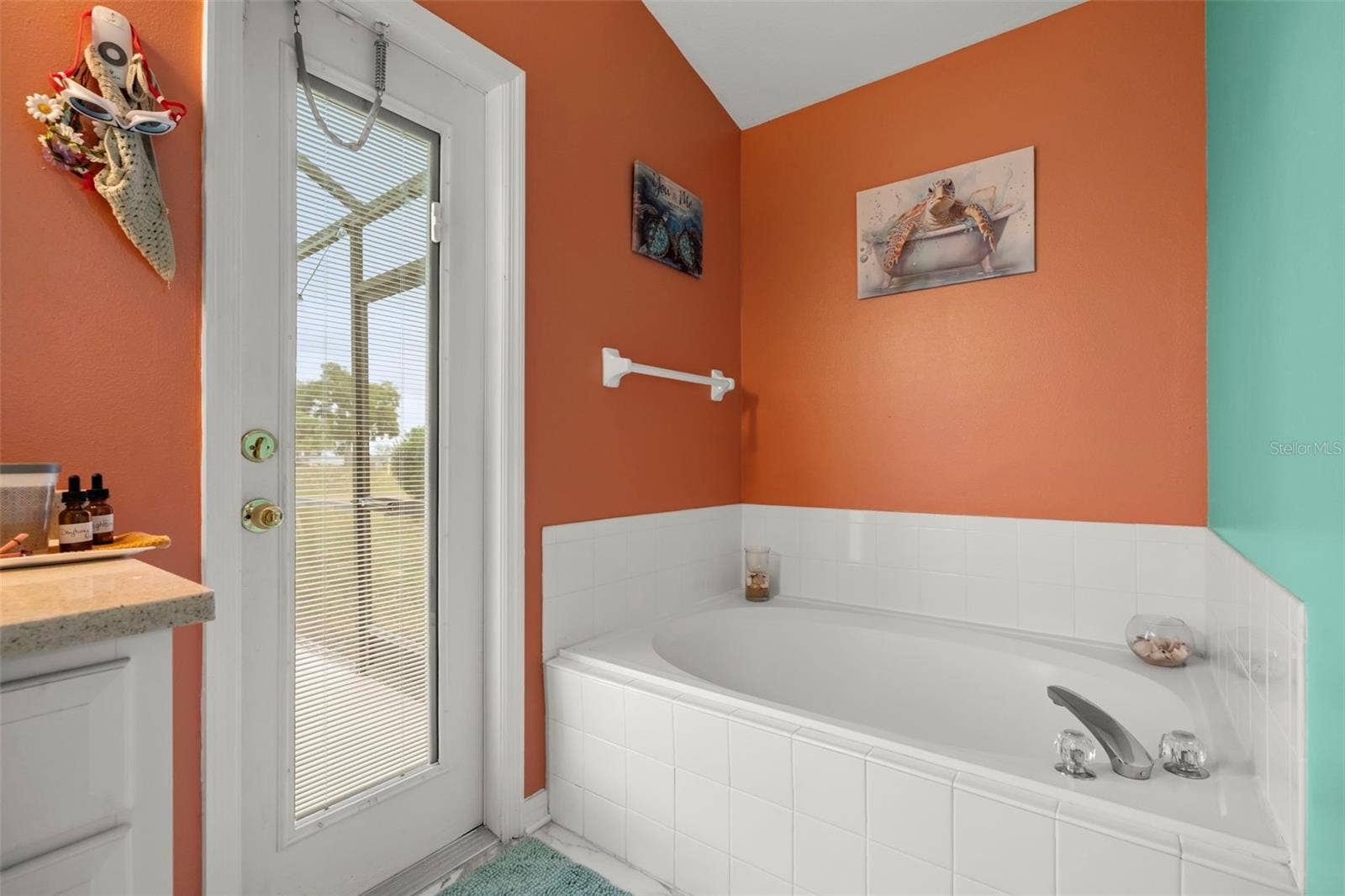 551 MAJESTY DRIVE, Davenport, FL 33837 Primary Bathroom with Private Pool Access