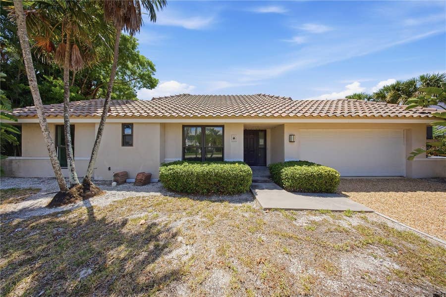 Property photo for 1323 PAR VIEW DRIVE, Sanibel, FL