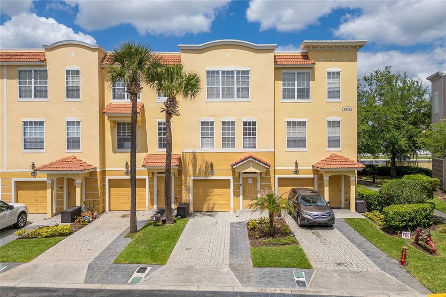 Property photo for 5026 TIDEVIEW CIR, #17, Orlando, FL