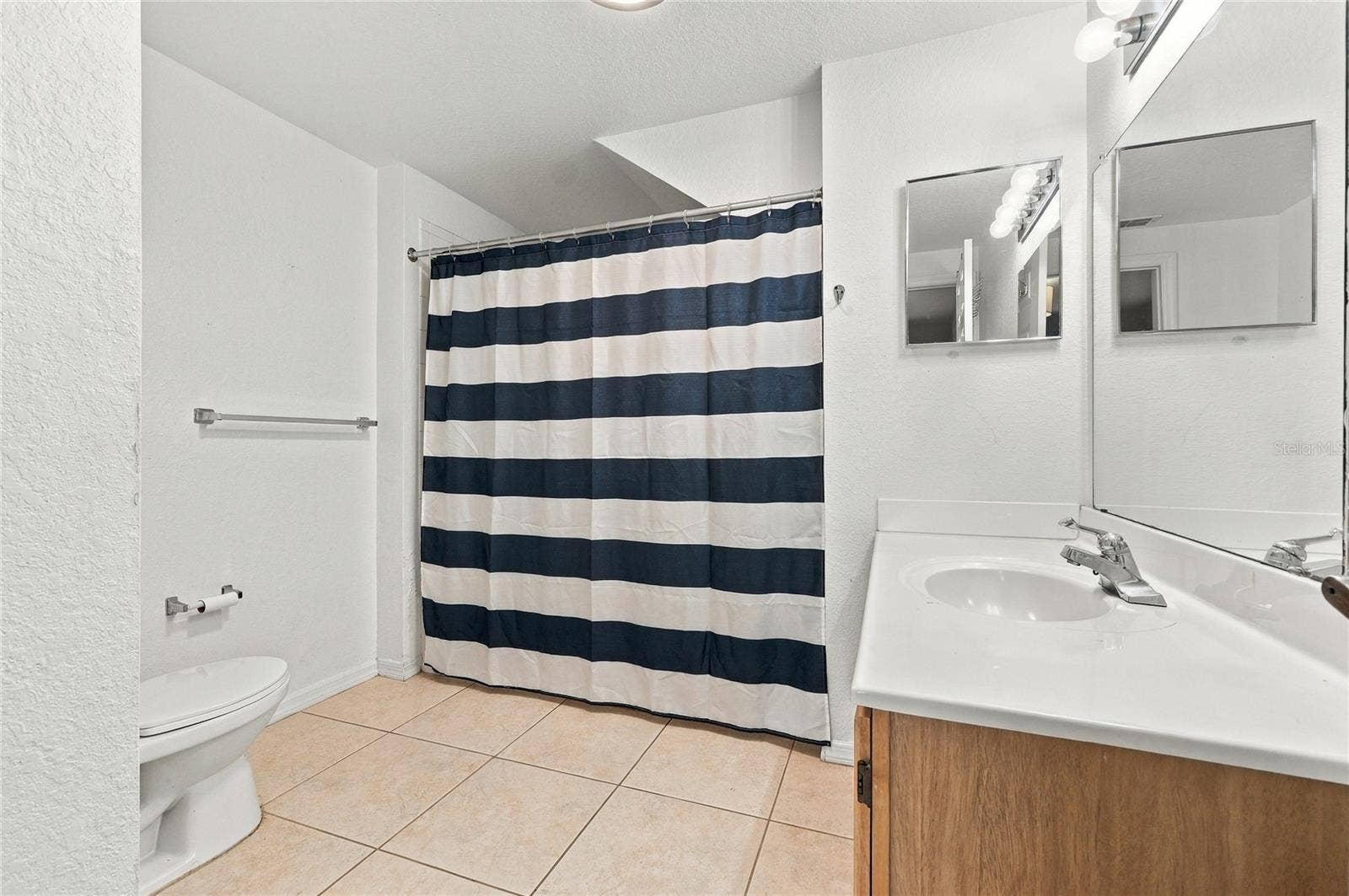 4002 VENETIAN BAY DRIVE, #101, Kissimmee, FL 34741 4002 VENETIAN BAY DRIVE, #101, Kissimmee, FL 34741