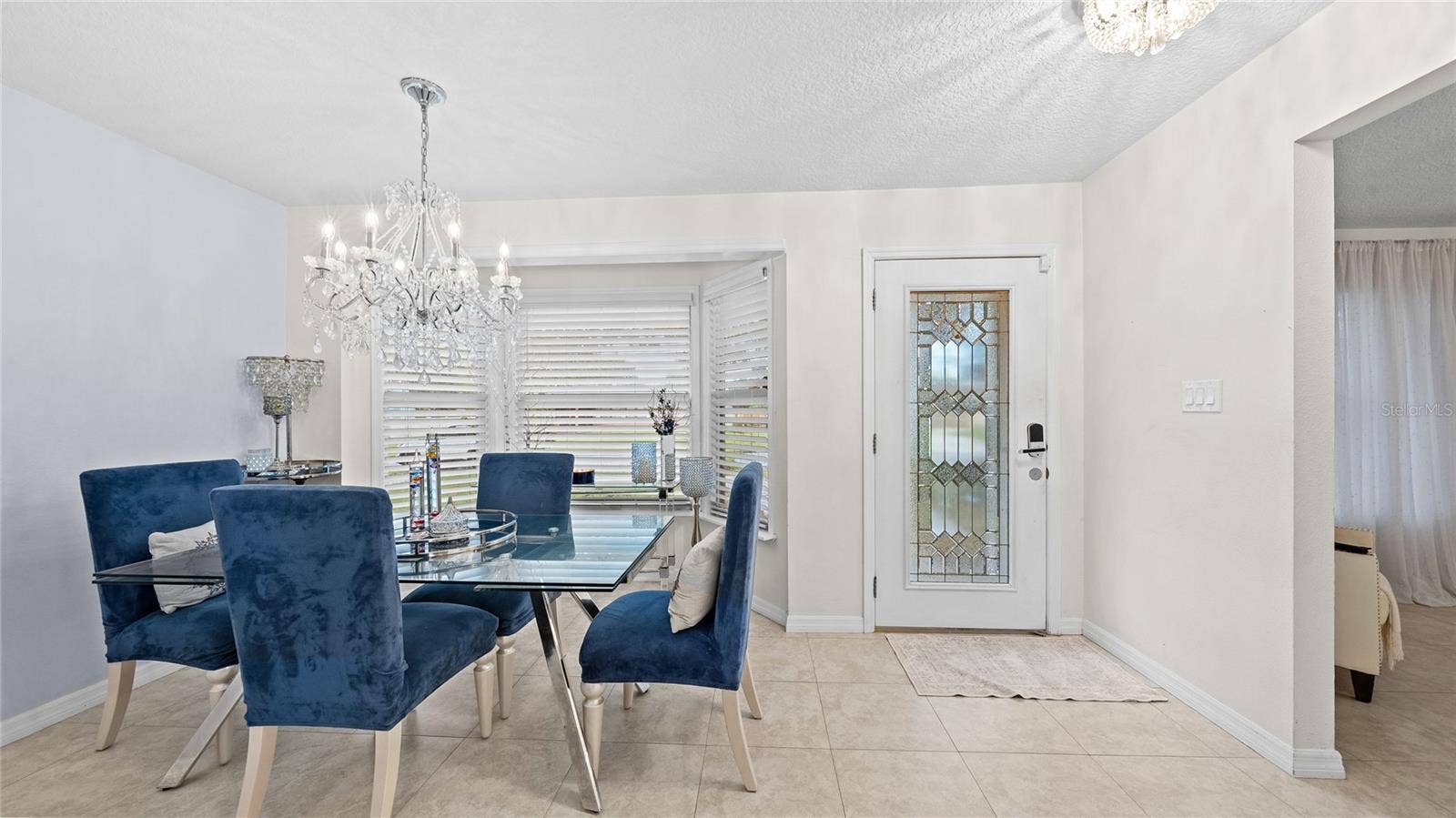 665 CITRUS AVENUE, Oviedo, FL 32765 Foyer/ Formal Dining