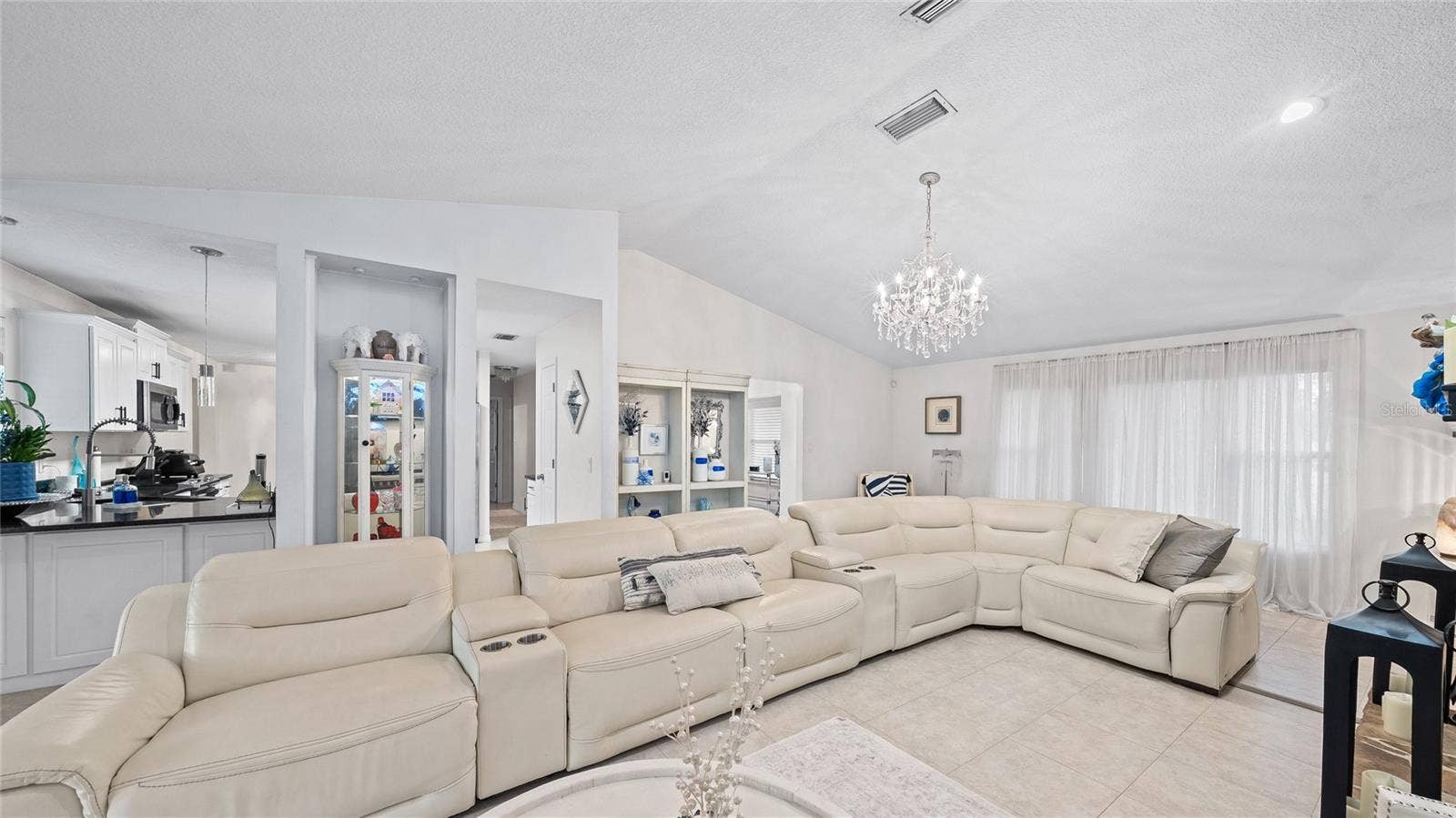 665 CITRUS AVENUE, Oviedo, FL 32765 Living Room 3