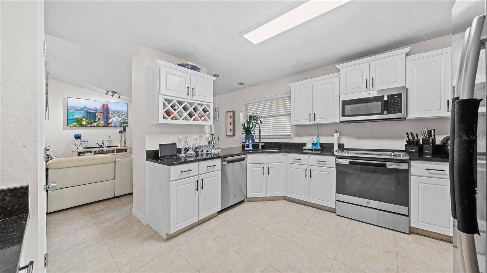 665 CITRUS AVENUE, Oviedo, FL 32765 Kitchen 2