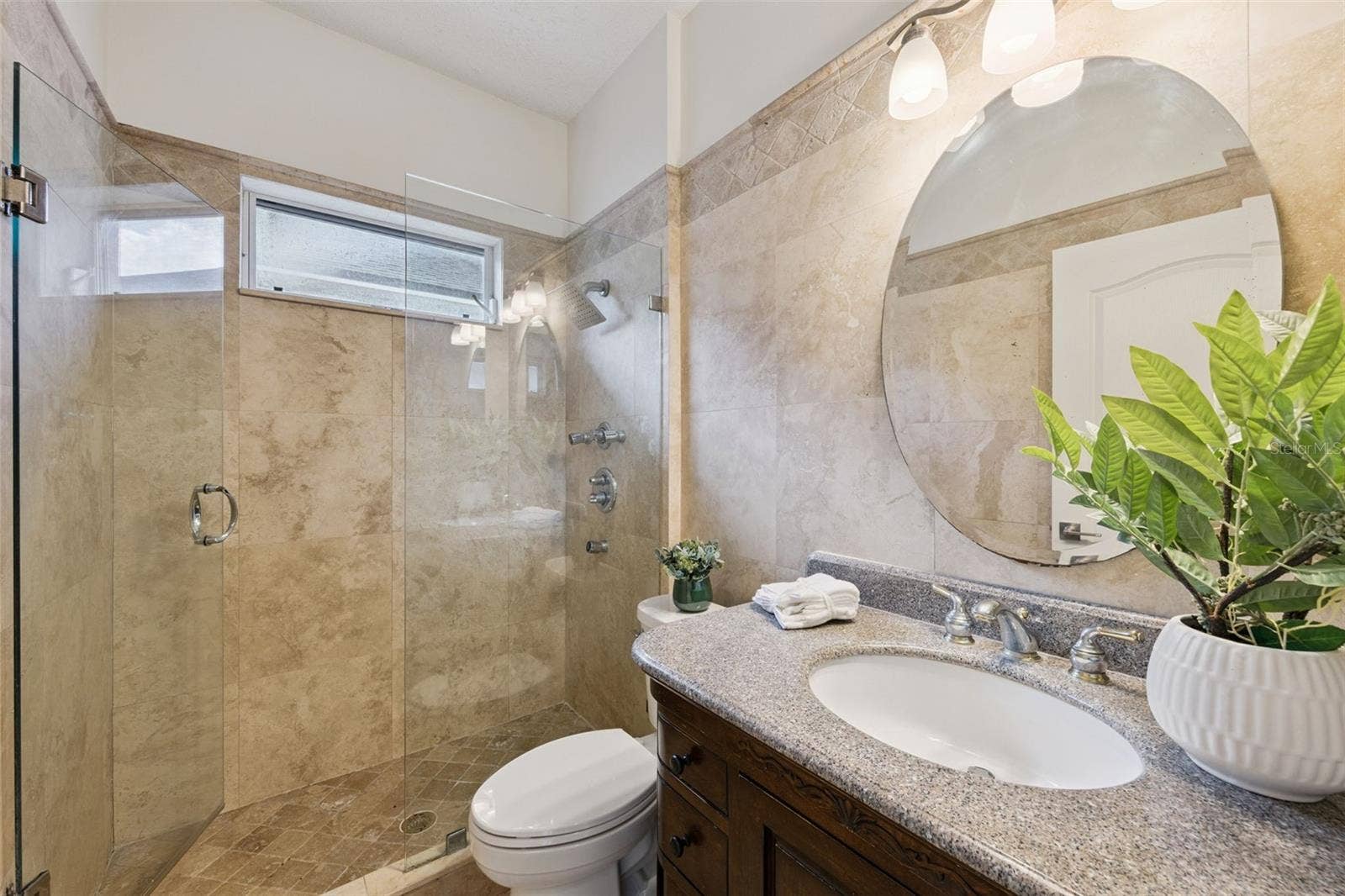13714 HUNTWICK DRIVE, Orlando, FL 32837 2nd full bathroom downstairs