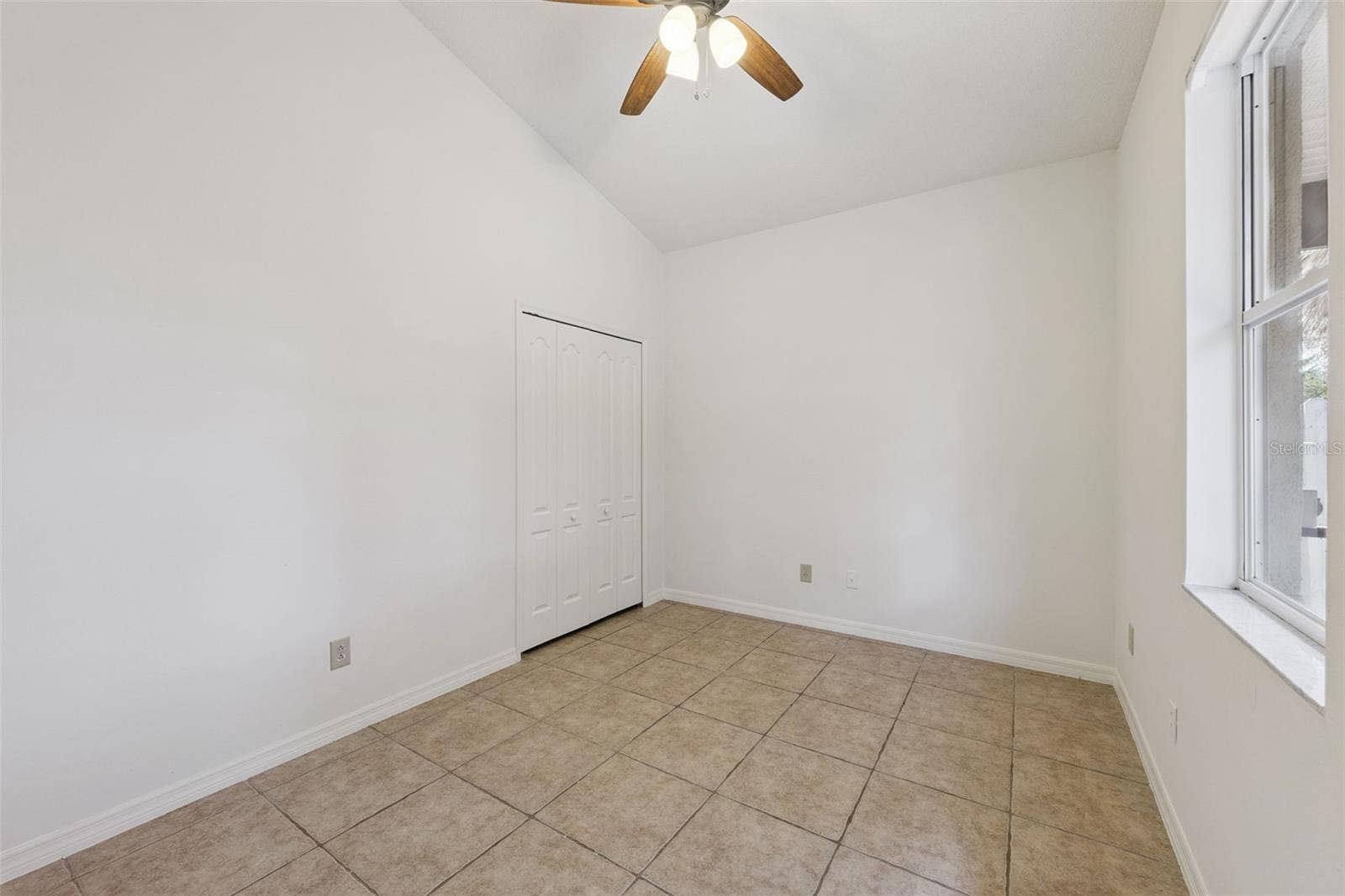 13714 HUNTWICK DRIVE, Orlando, FL 32837 13714 HUNTWICK DRIVE, Orlando, FL 32837