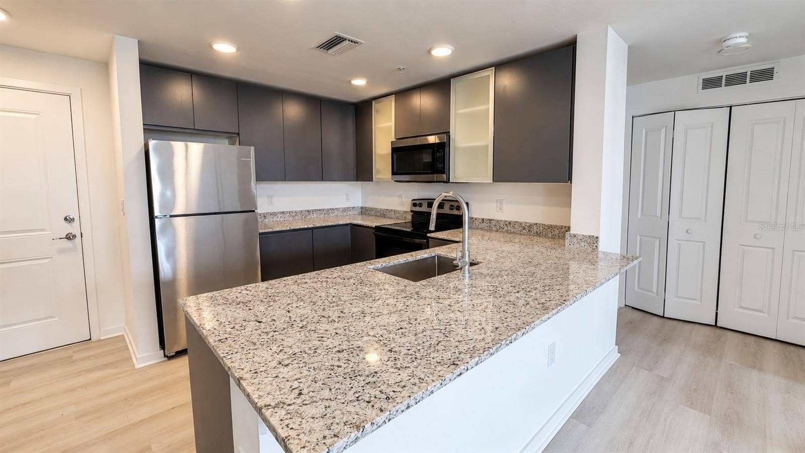 5587 MILLENIA BOULEVARD, #213, Orlando, FL 32839 5587 MILLENIA BOULEVARD, #213, Orlando, FL 32839