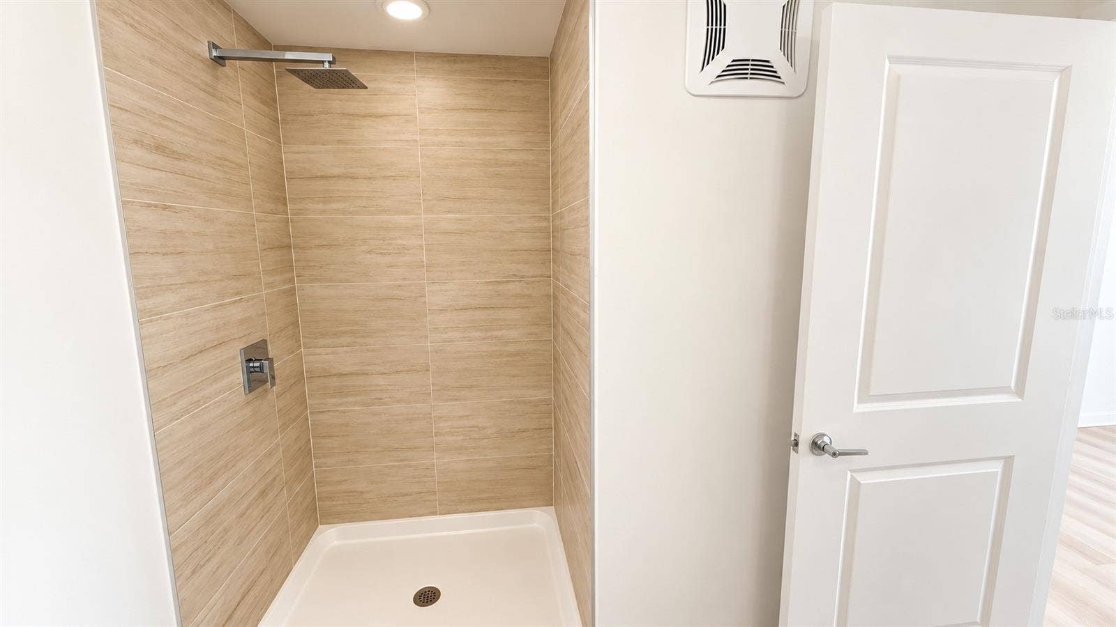 5587 MILLENIA BOULEVARD, #213, Orlando, FL 32839 5587 MILLENIA BOULEVARD, #213, Orlando, FL 32839
