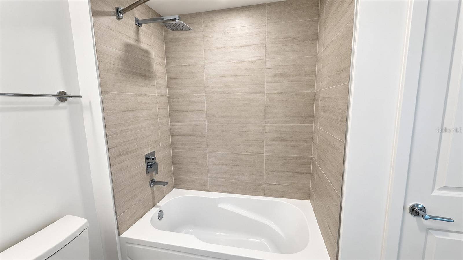 5587 MILLENIA BOULEVARD, #213, Orlando, FL 32839 5587 MILLENIA BOULEVARD, #213, Orlando, FL 32839