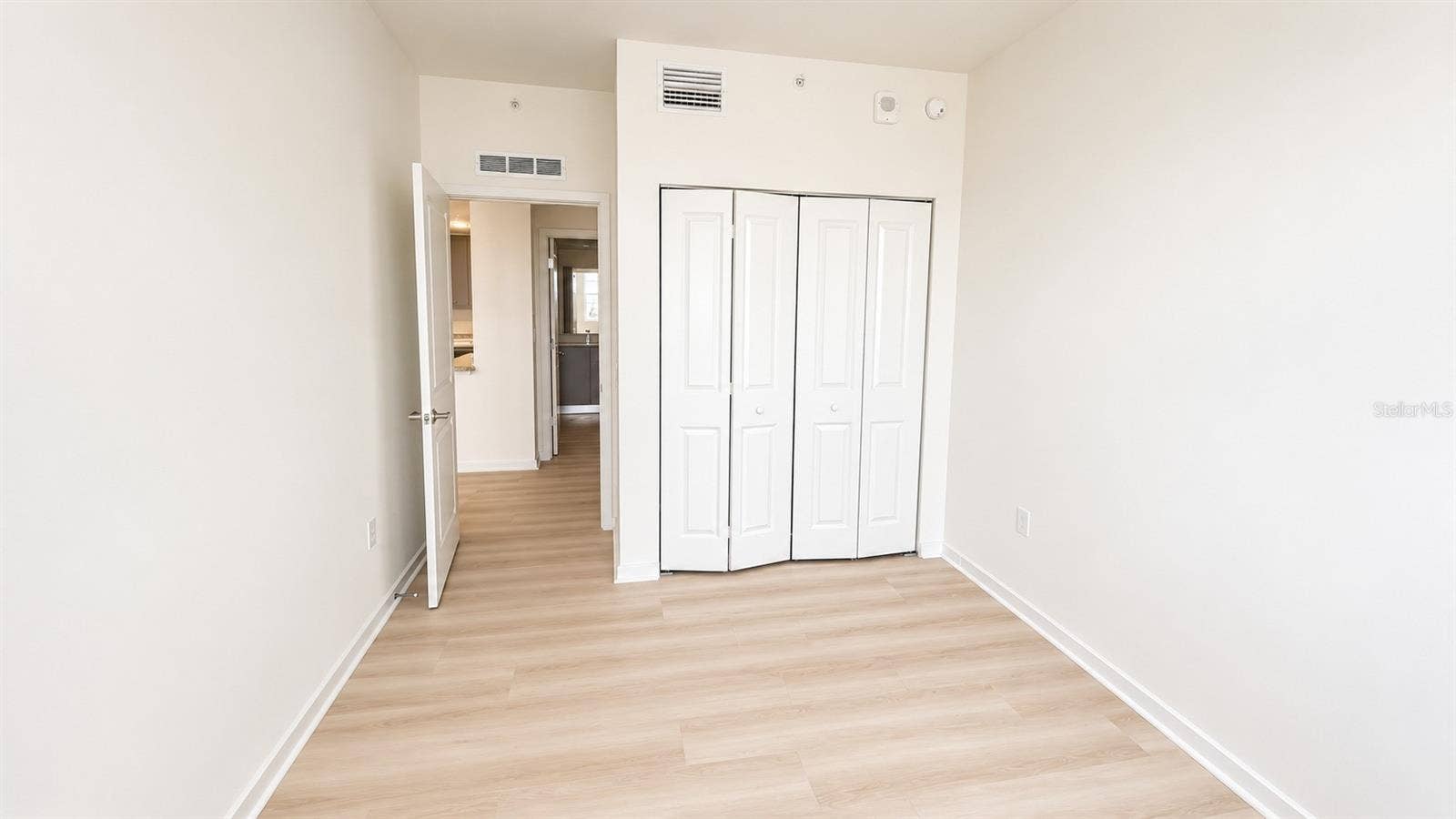 5587 MILLENIA BOULEVARD, #213, Orlando, FL 32839 5587 MILLENIA BOULEVARD, #213, Orlando, FL 32839