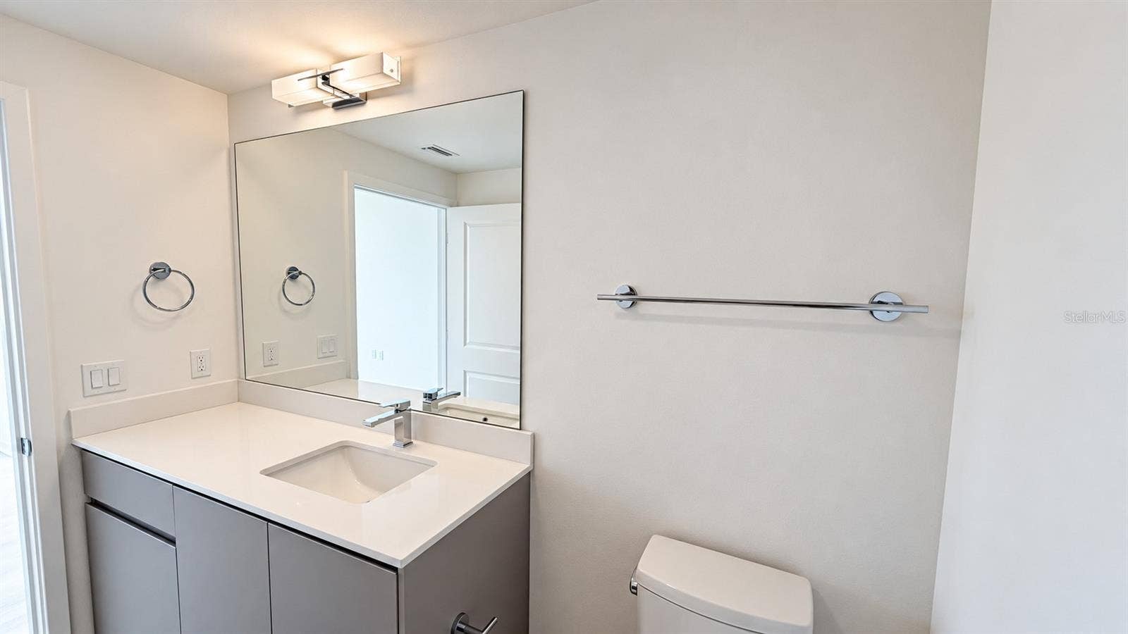 5587 MILLENIA BOULEVARD, #213, Orlando, FL 32839 5587 MILLENIA BOULEVARD, #213, Orlando, FL 32839
