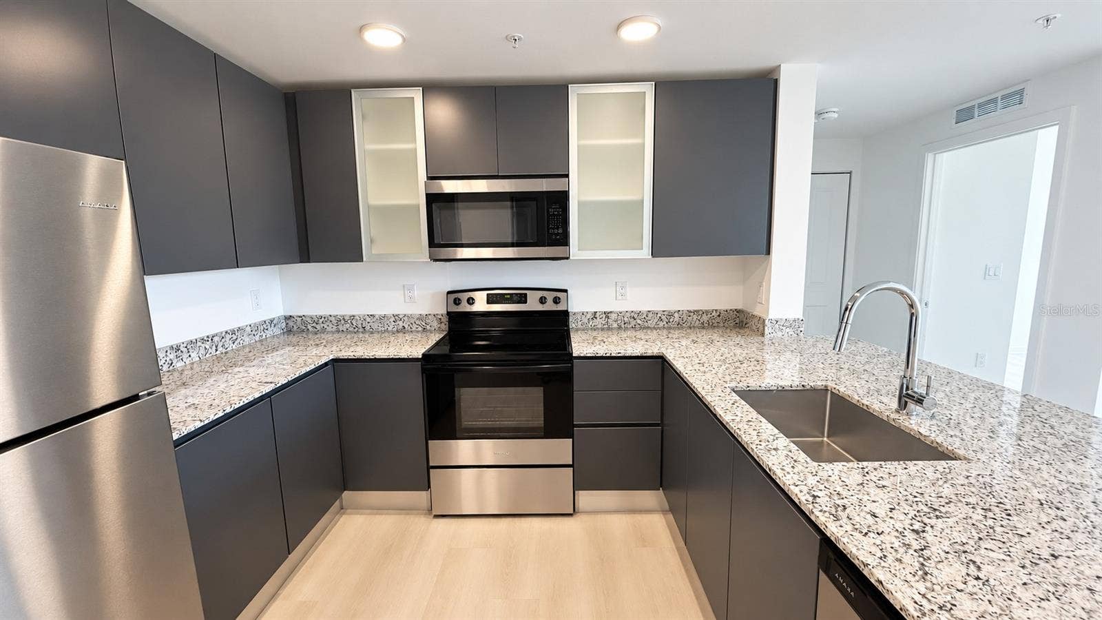 5587 MILLENIA BOULEVARD, #213, Orlando, FL 32839 5587 MILLENIA BOULEVARD, #213, Orlando, FL 32839