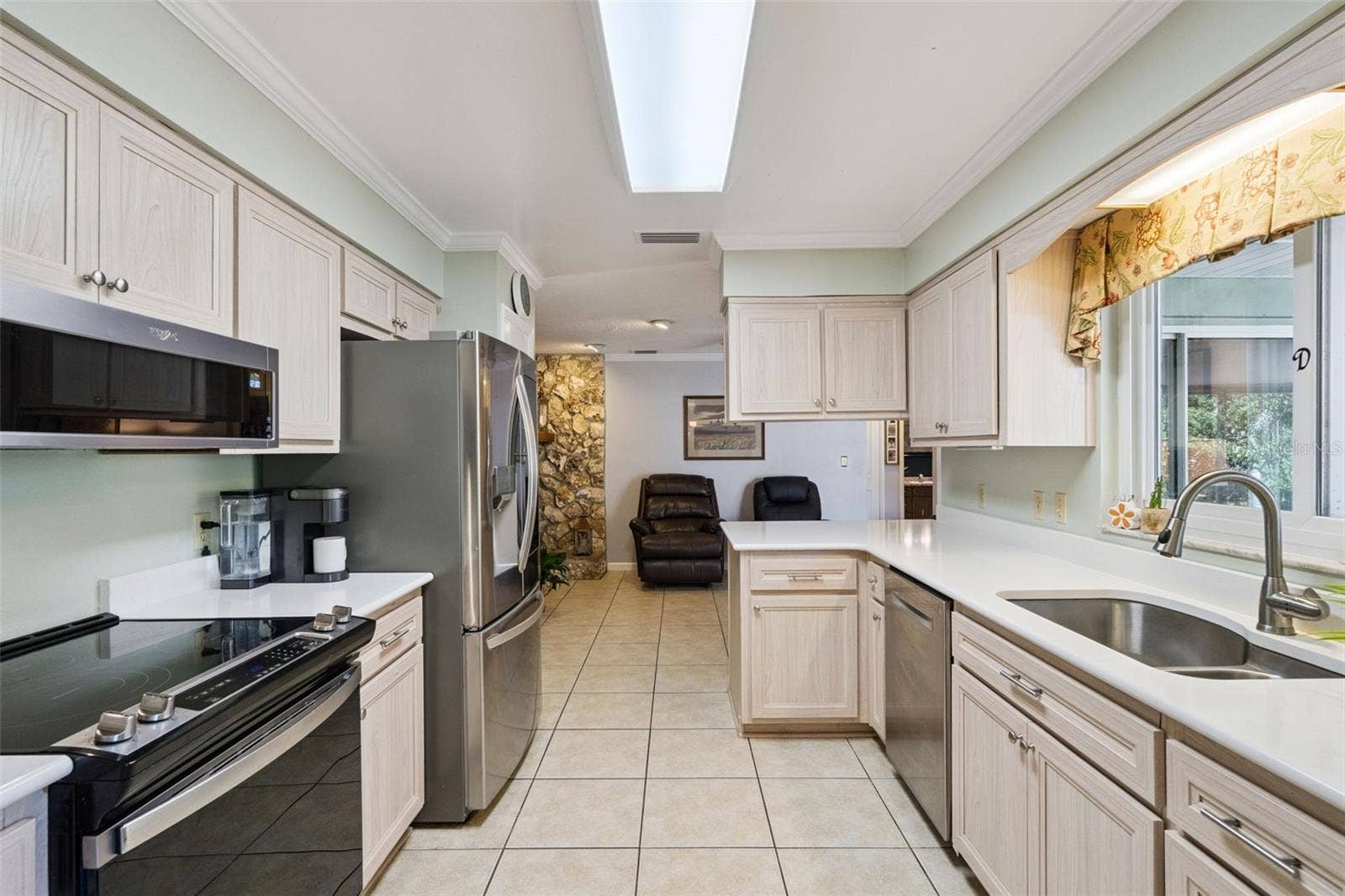 390 GROVE COURT, Winter Garden, FL 34787 390 GROVE COURT, Winter Garden, FL 34787