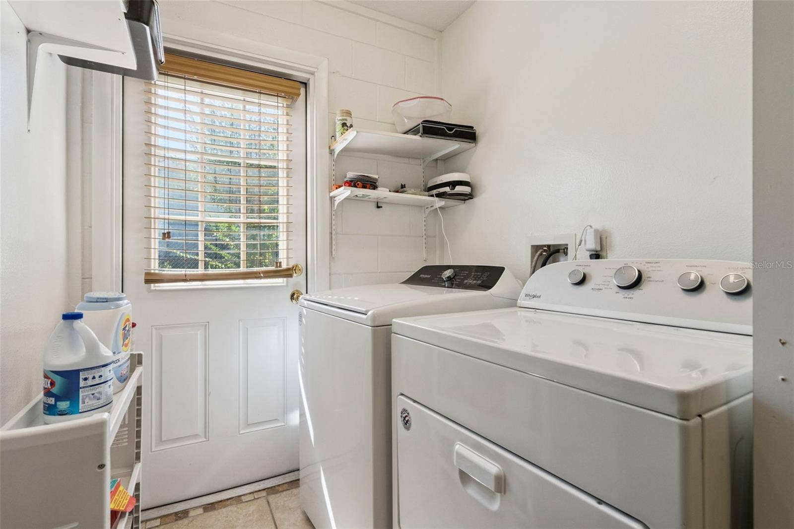 390 GROVE COURT, Winter Garden, FL 34787 390 GROVE COURT, Winter Garden, FL 34787