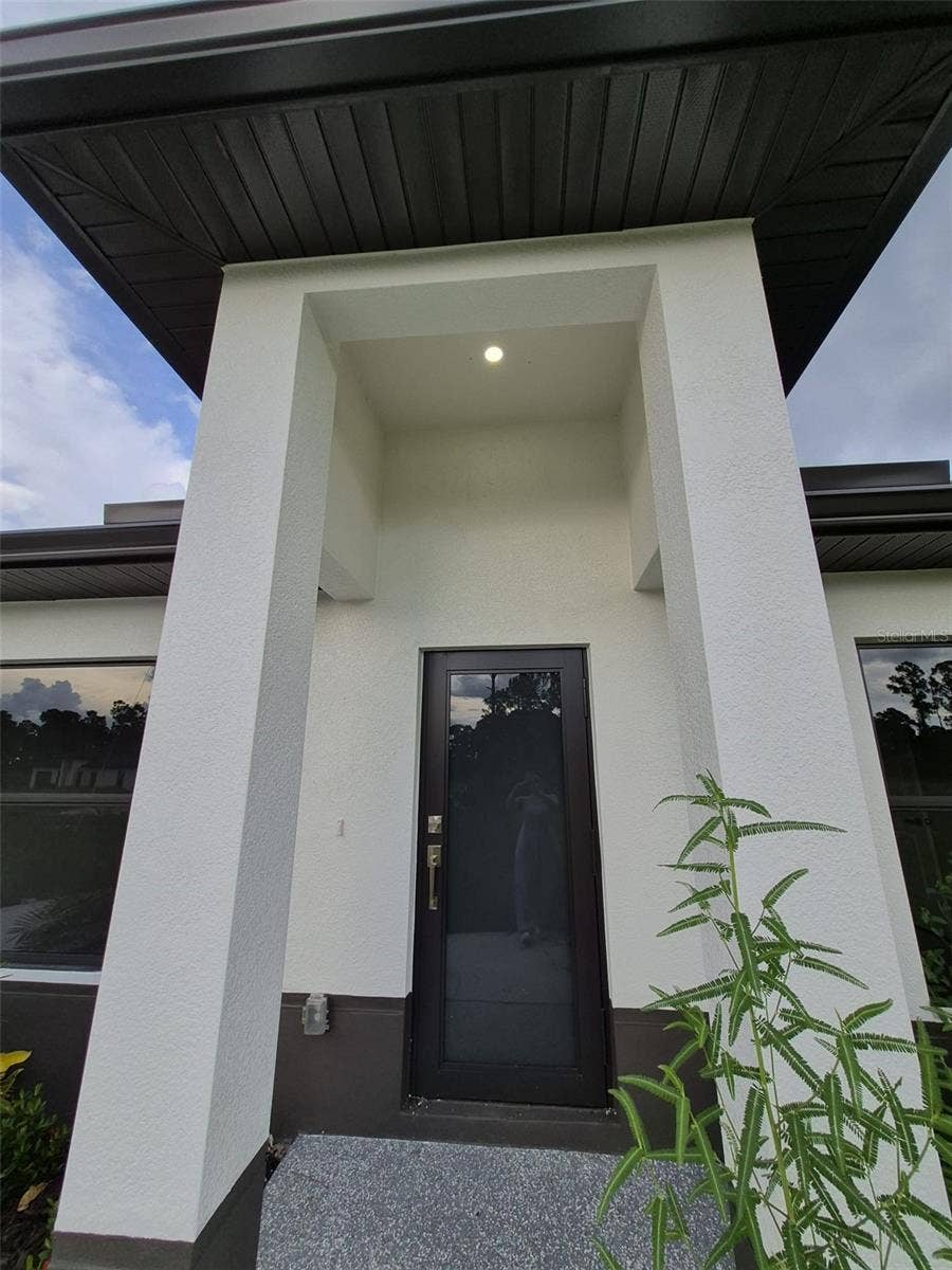 442 WICKHAM AVENUE S, Lehigh Acres, FL 33974