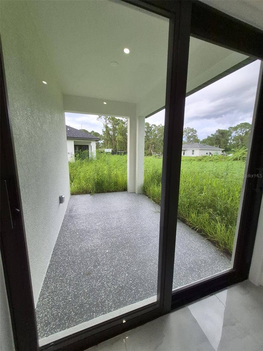 442 WICKHAM AVENUE S, Lehigh Acres, FL 33974