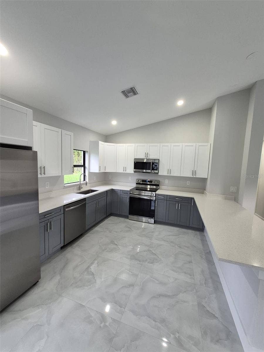 442 WICKHAM AVENUE S, Lehigh Acres, FL 33974