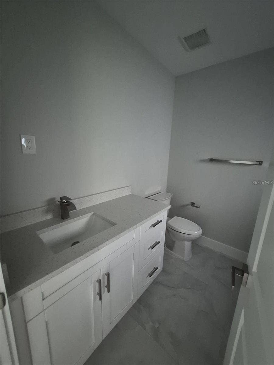 442 WICKHAM AVENUE S, Lehigh Acres, FL 33974