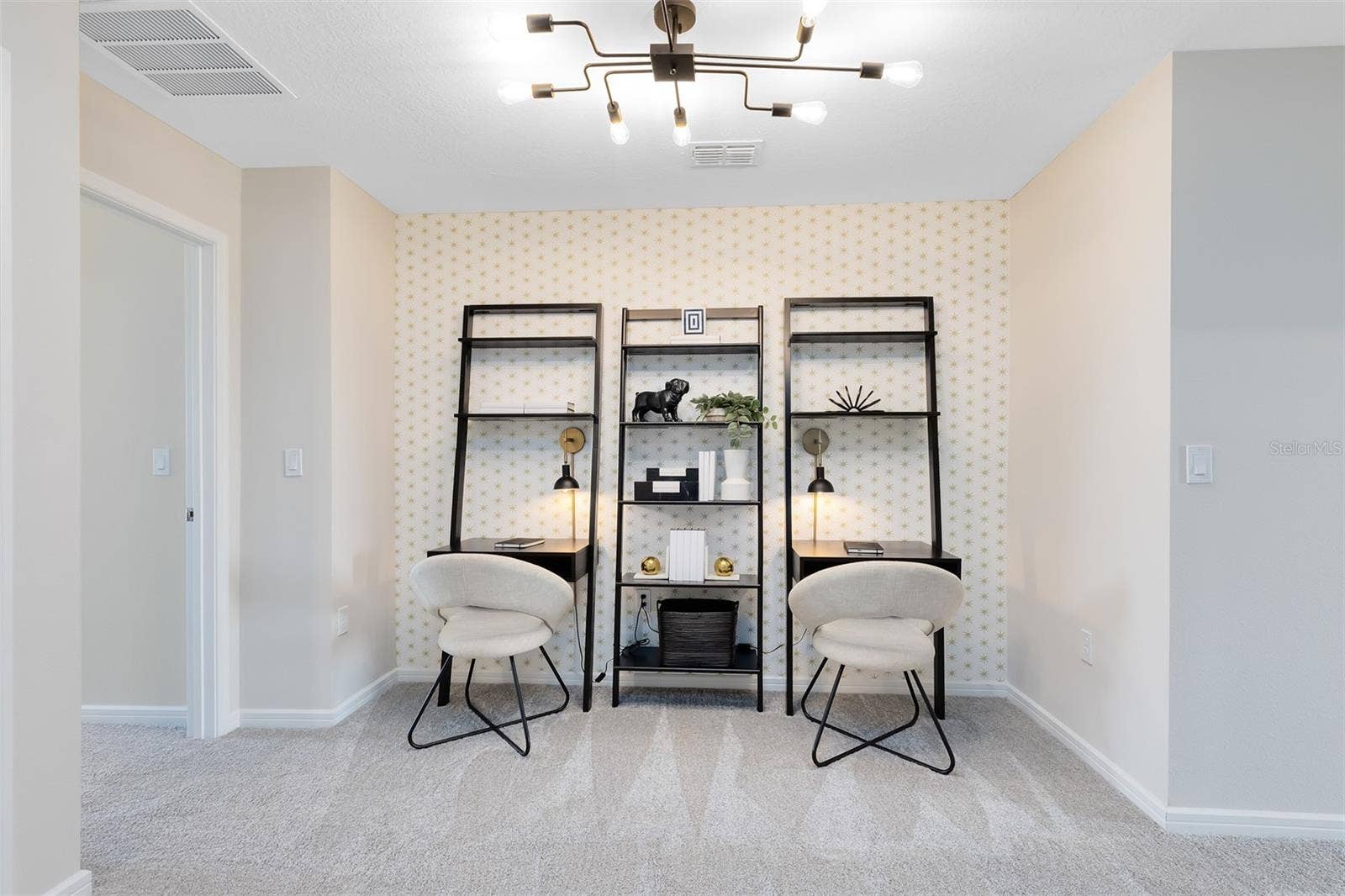2119 SOUTHBURY DRIVE, Kissimmee, FL 34744 Model Home Design Only. Pictures and furnishings are for illustrative purposes only. Elevations, colors and options may vary. Furniture is for model home staging only.?