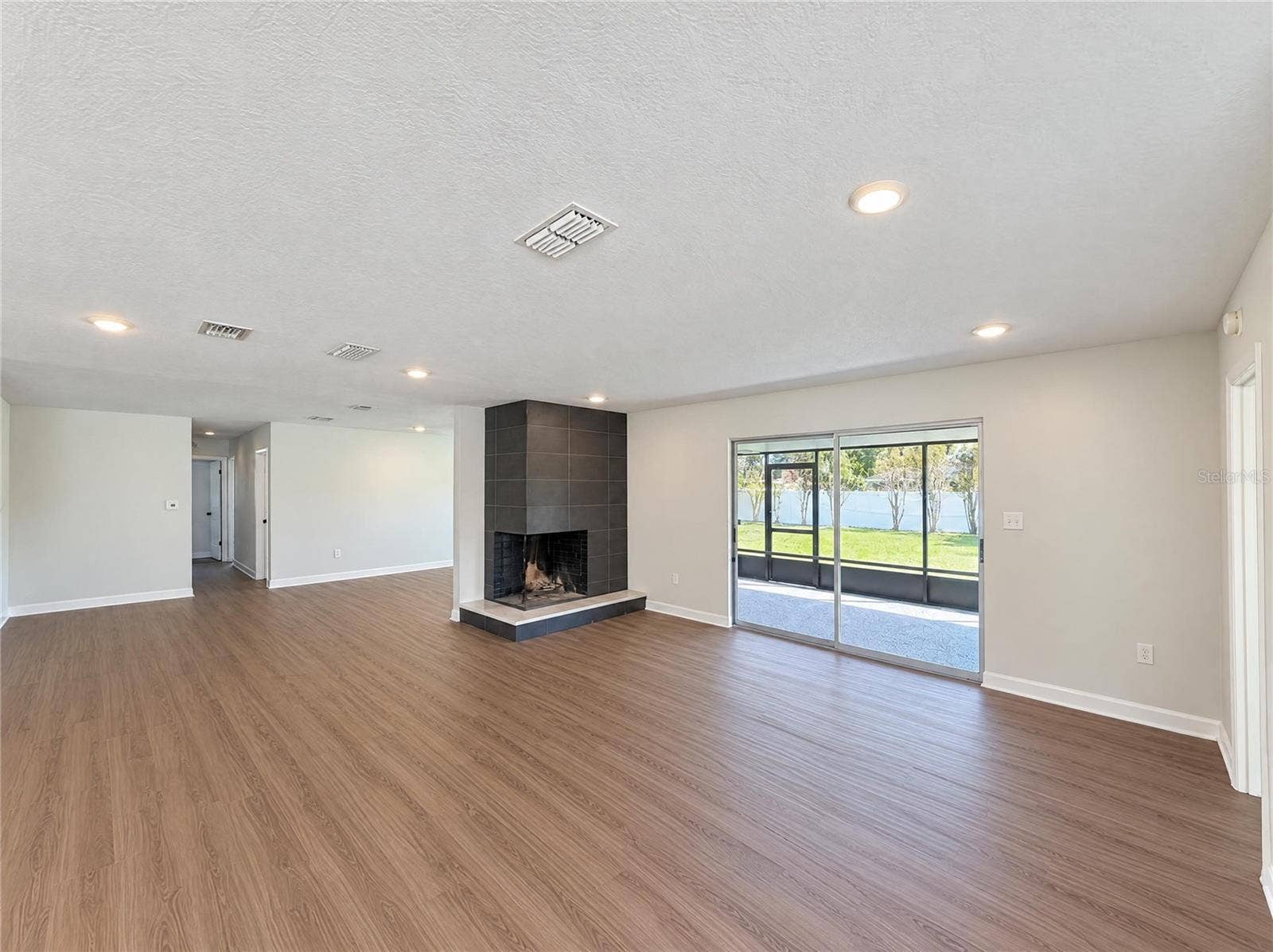 2160 DE LAS FLORES AVENUE, Bartow, FL 33830 2160 DE LAS FLORES AVENUE, Bartow, FL 33830