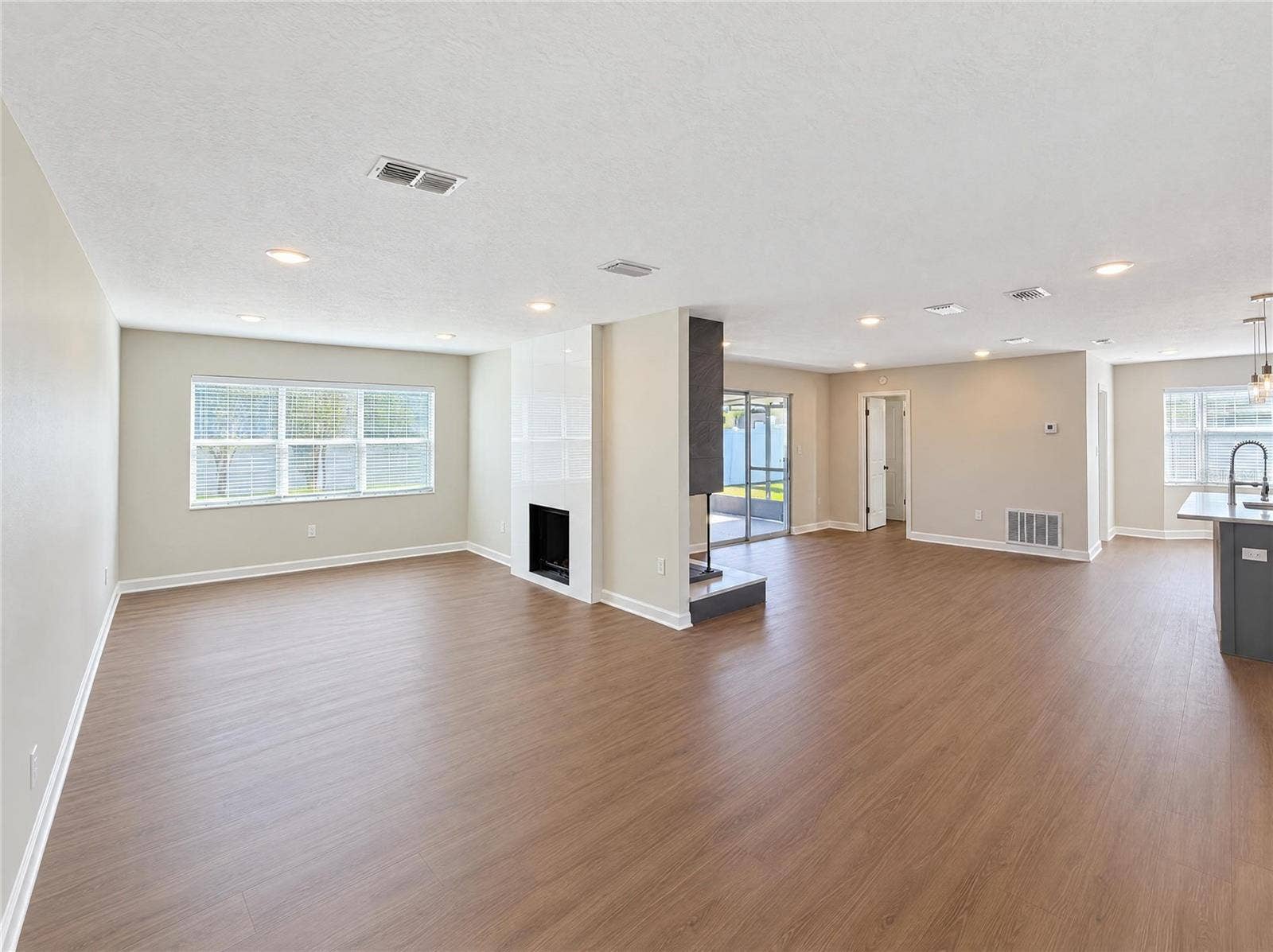2160 DE LAS FLORES AVENUE, Bartow, FL 33830 2160 DE LAS FLORES AVENUE, Bartow, FL 33830