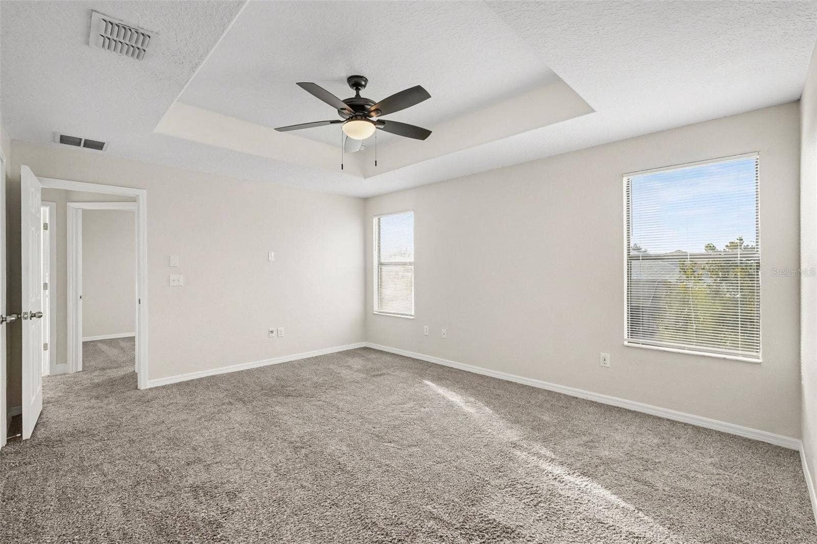 10015 NEWMINSTER LOOP, Ruskin, FL 33573 10015 NEWMINSTER LOOP, Ruskin, FL 33573