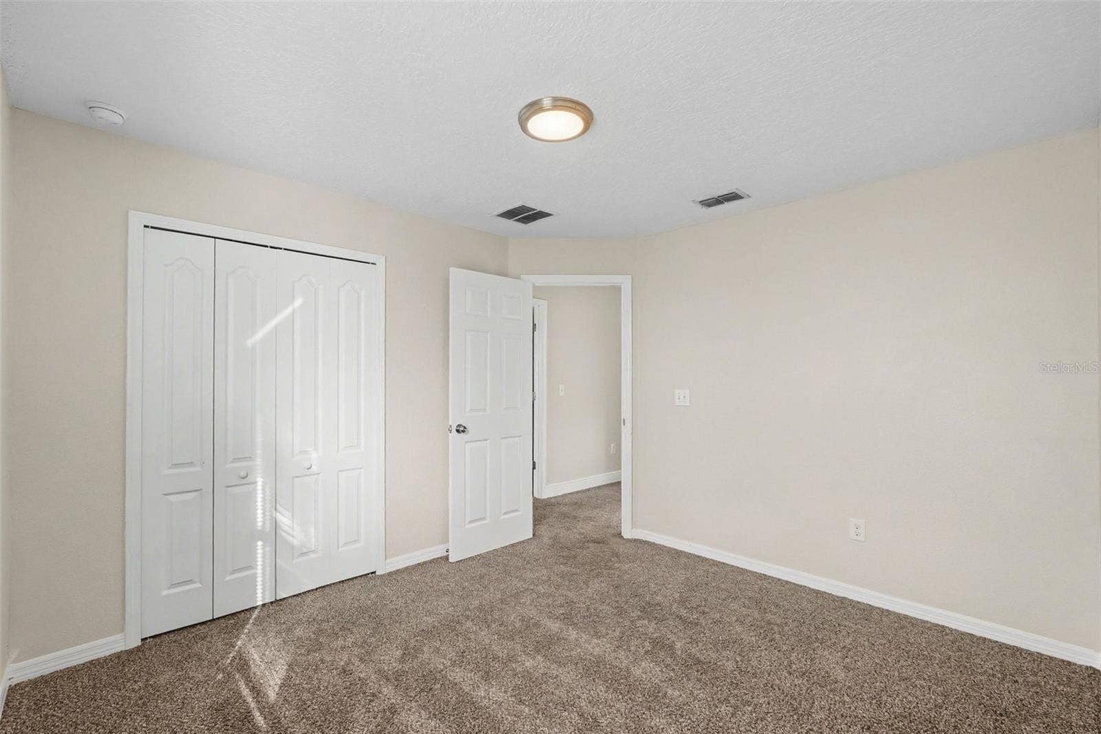10015 NEWMINSTER LOOP, Ruskin, FL 33573 10015 NEWMINSTER LOOP, Ruskin, FL 33573
