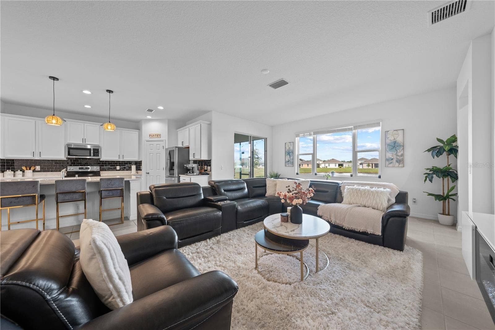 5657 CAMILLA STREET, St Cloud, FL 34771 Family Room